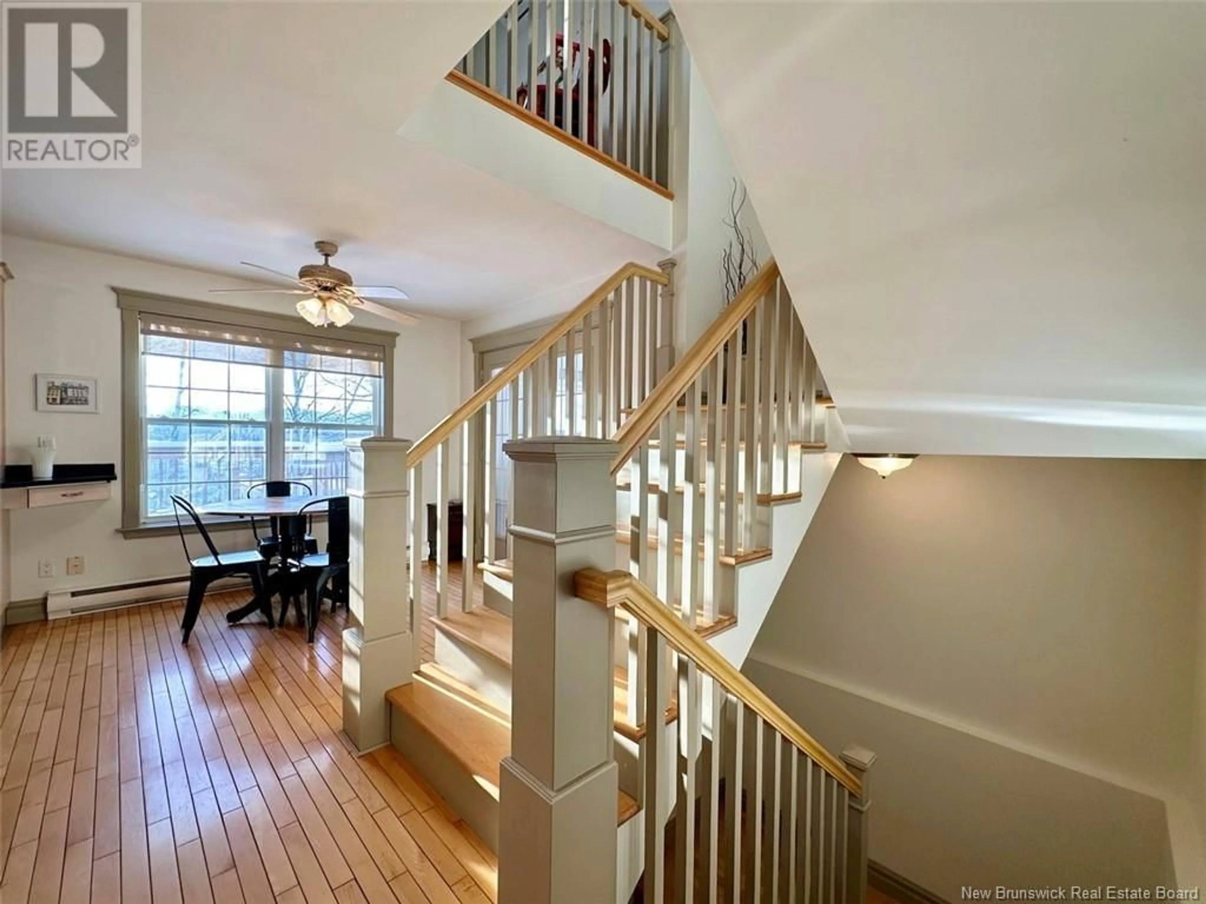 Indoor foyer for 121 De la Capitale Boulevard, Edmundston New Brunswick E3V5A4