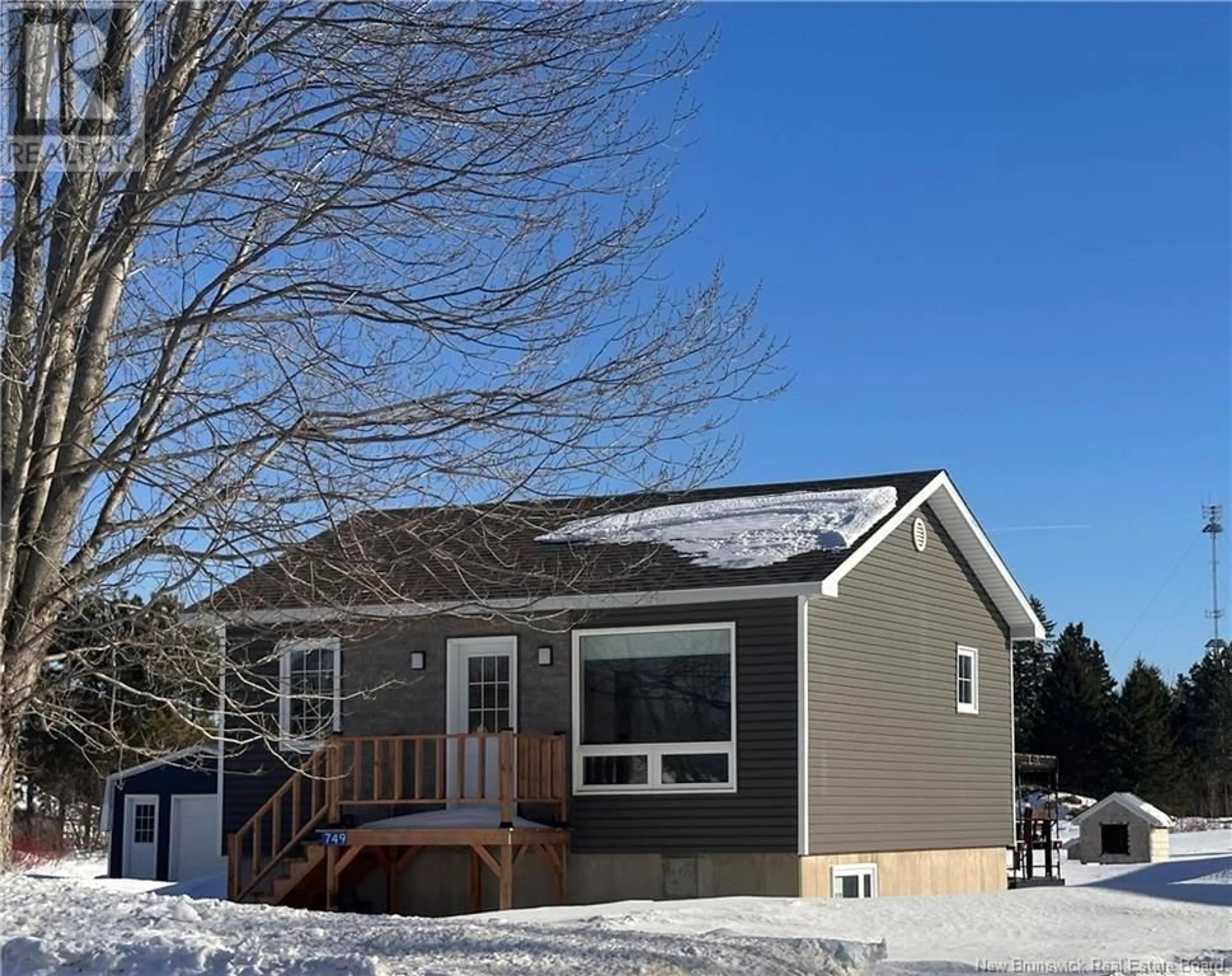 Home with vinyl exterior material, street for 749 SAINT-JOSEPH, Saint-Léolin New Brunswick E8N2N8