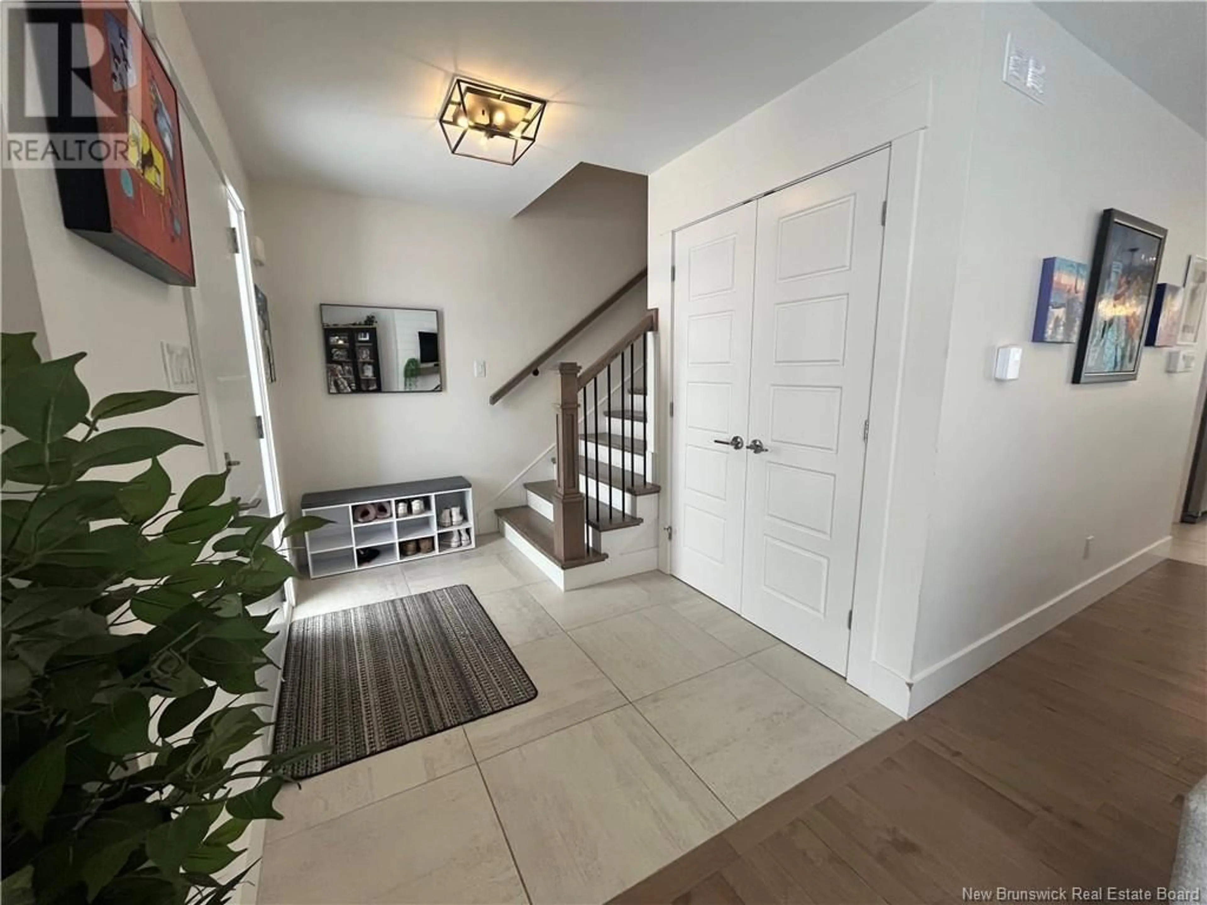 Indoor entryway for 426 MAPLEHURST DRIVE, Moncton New Brunswick E1G6C9