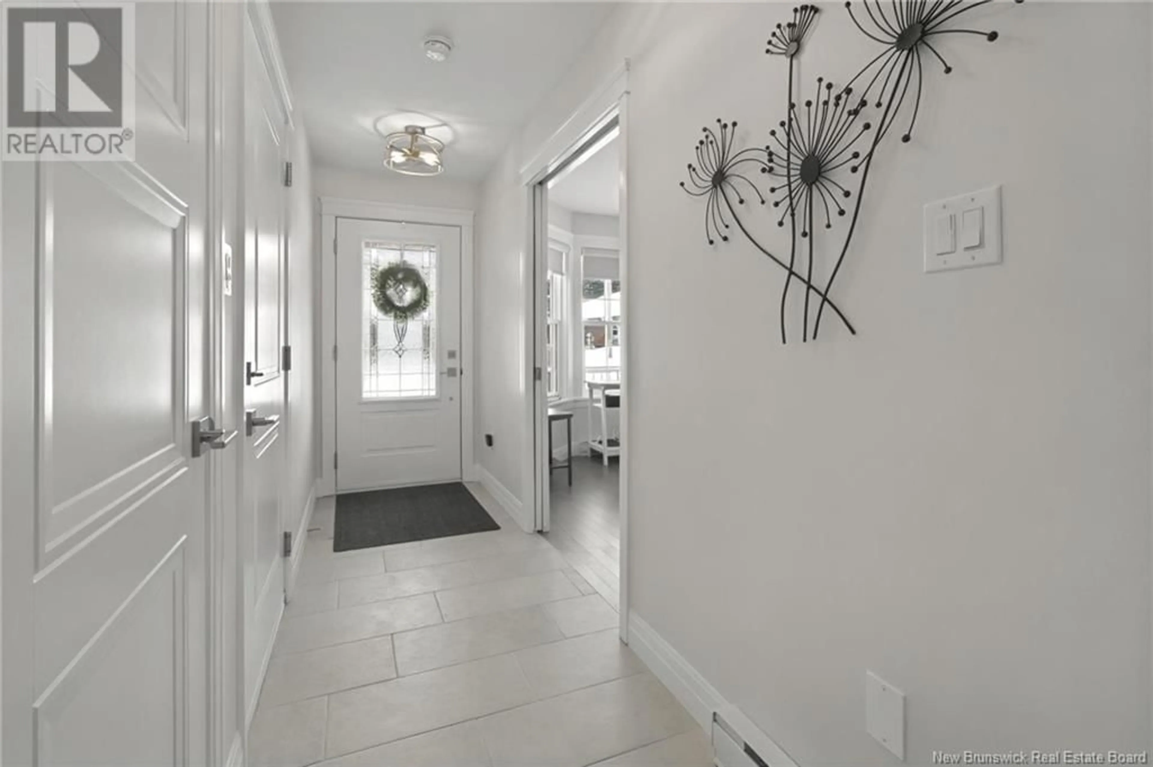 Indoor entryway for 11 Sedona Crescent, Moncton New Brunswick E1G6C5