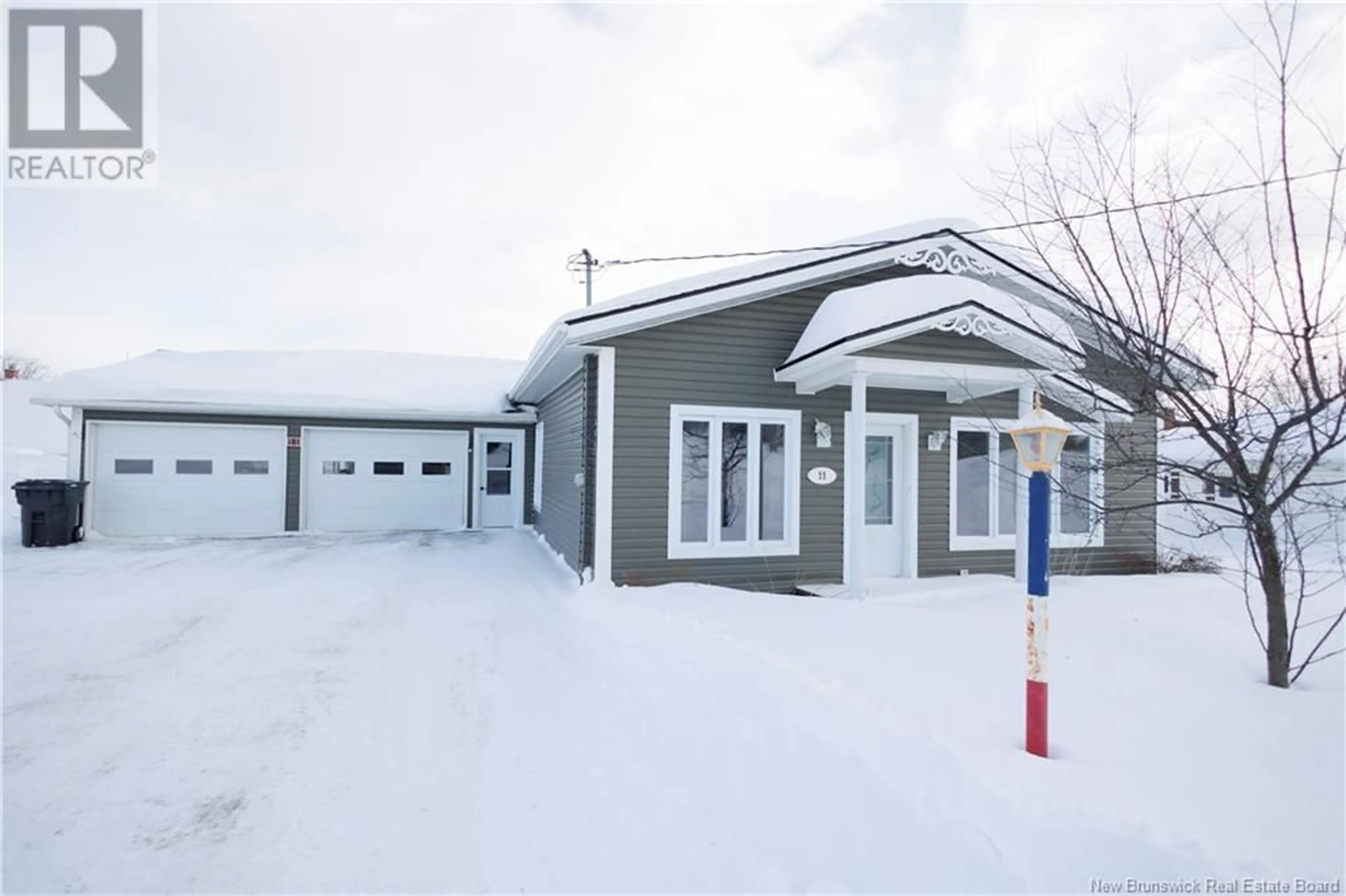 Indoor garage for 11 Martin, Sainte-Anne-De-Madawaska New Brunswick E7E1G2