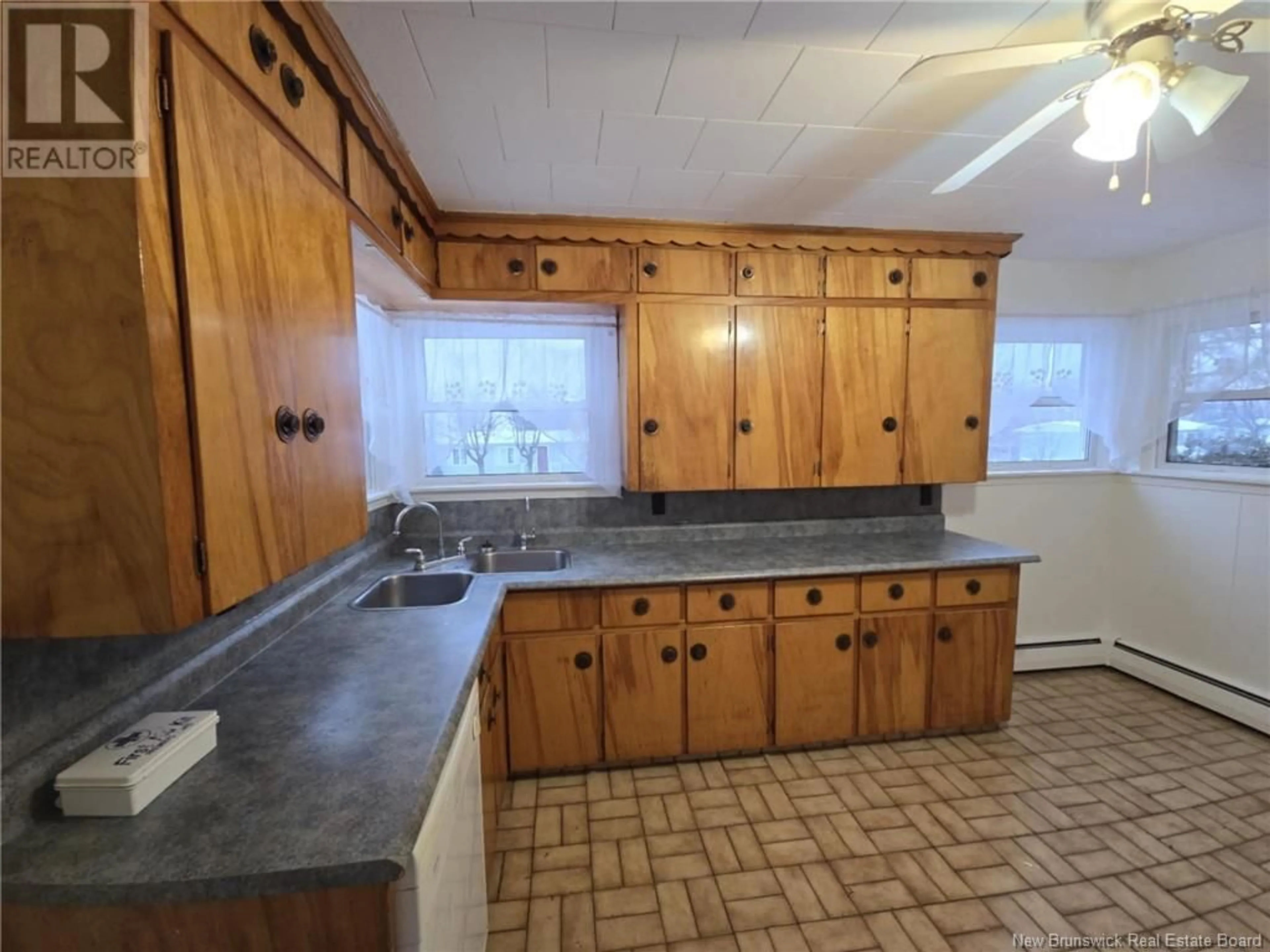 Standard kitchen, unknown for 581 & 583 Old King George Hwy, Miramichi New Brunswick E1V1K3