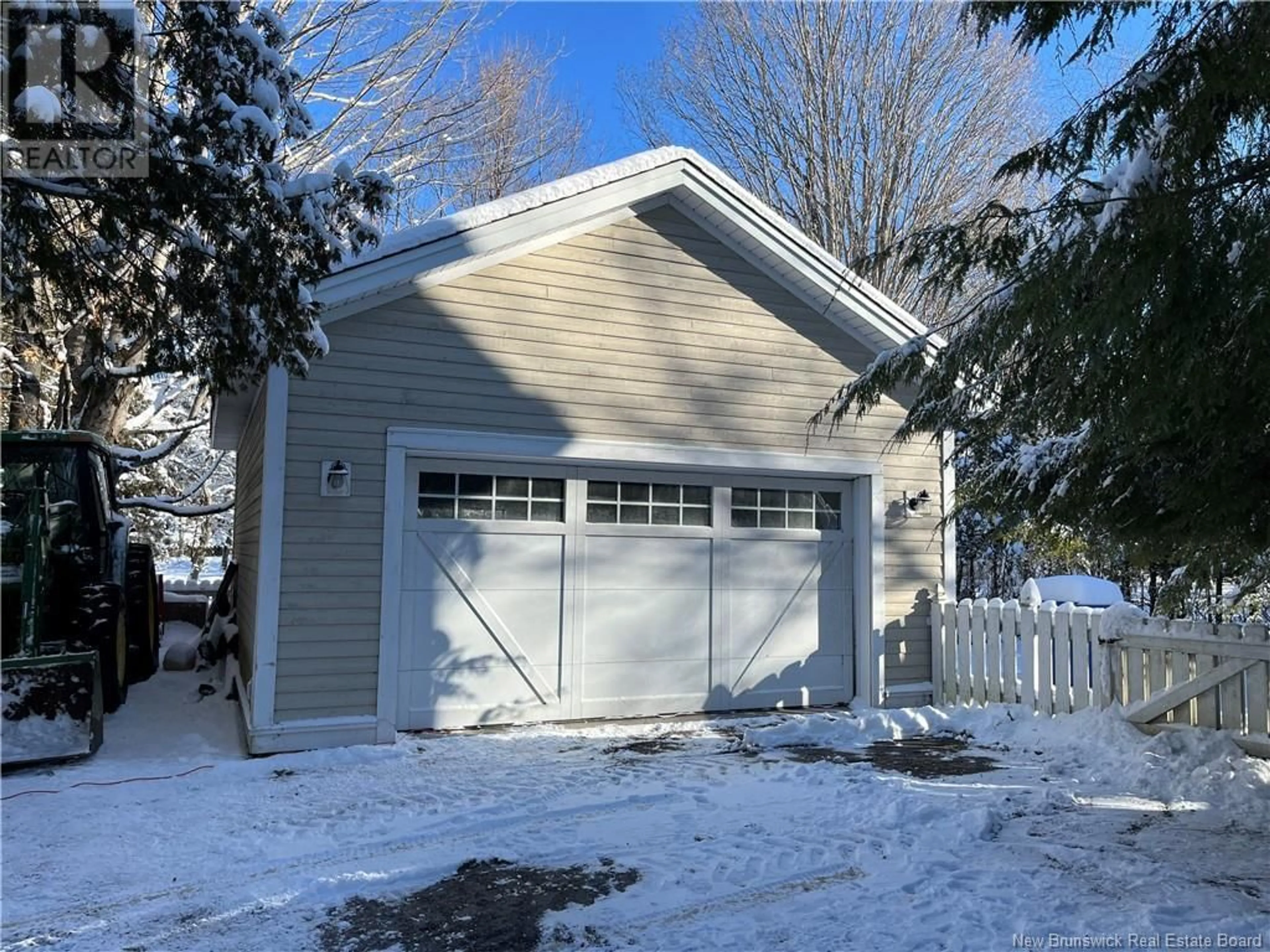 Indoor garage for 3162 Rothesay Road, Rothesay New Brunswick E2E5V6