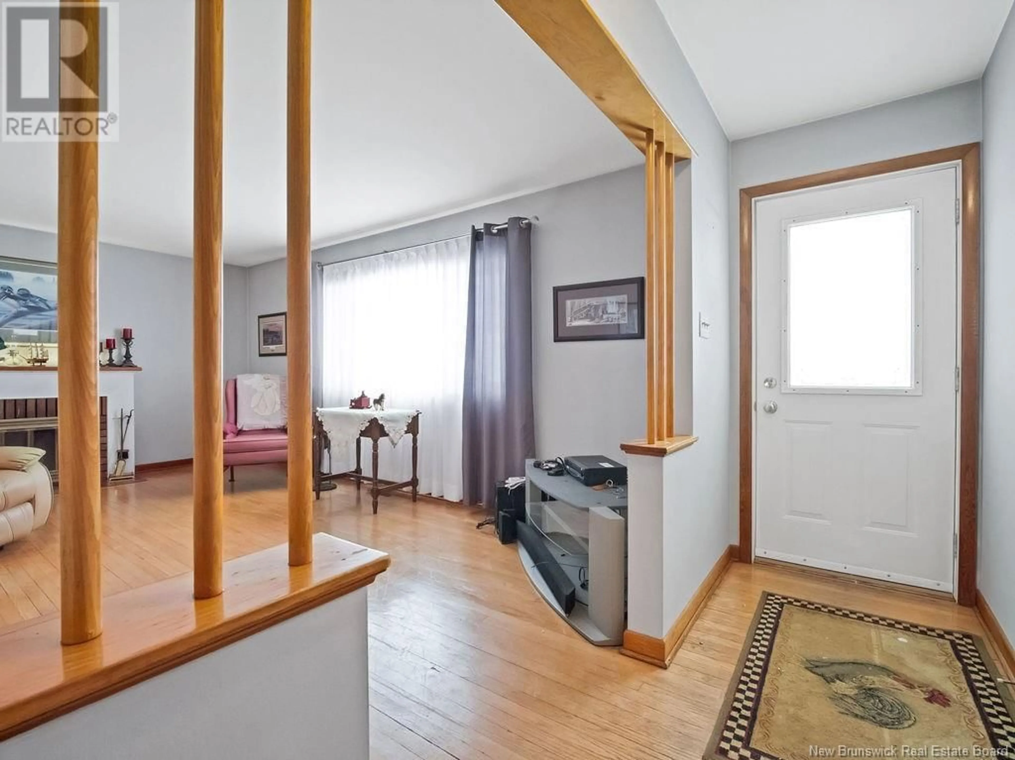 Indoor entryway for 94 HEDGEWOOD, Moncton New Brunswick E1E2W5