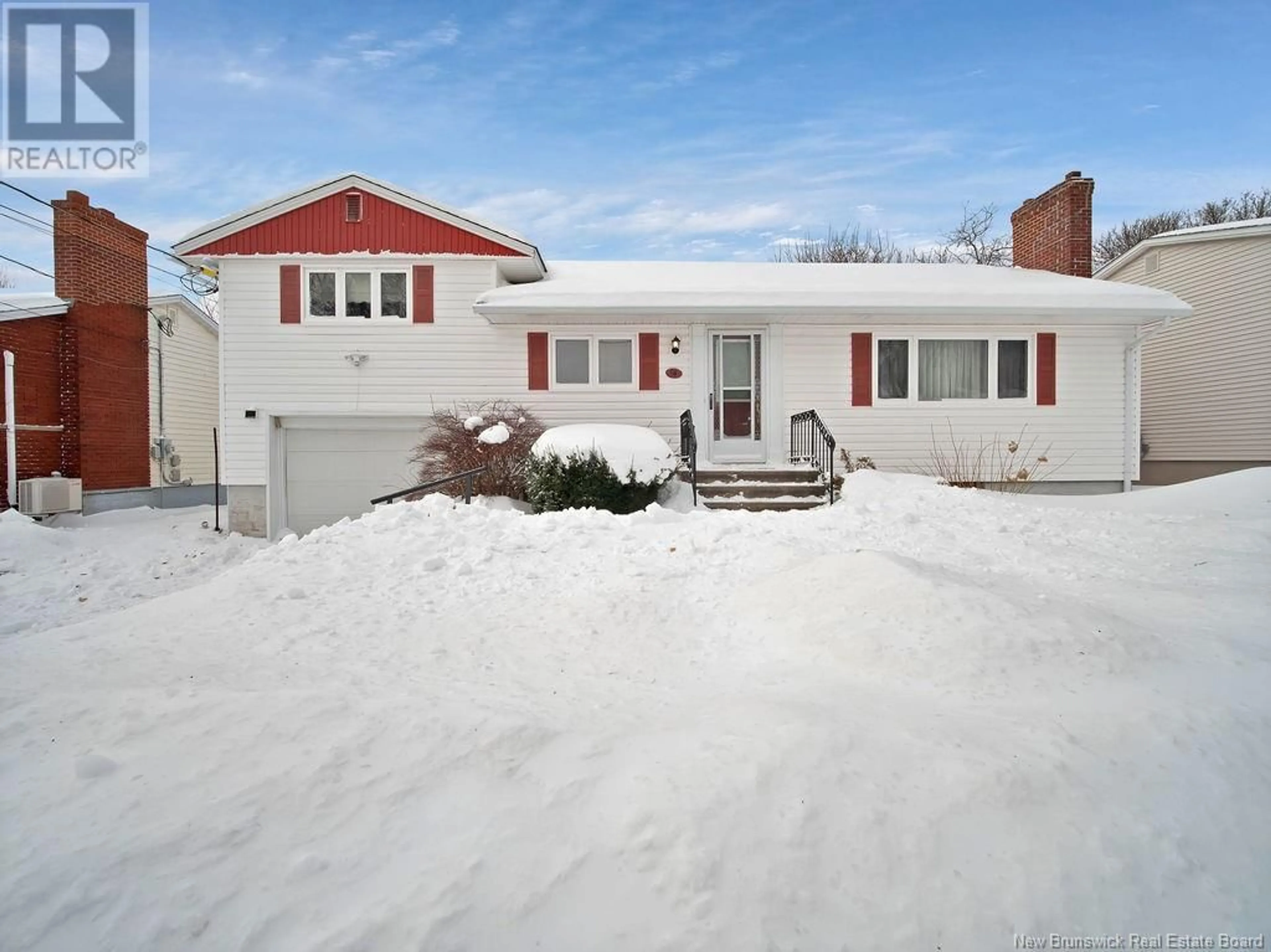 Home with vinyl exterior material, street for 94 hedgewood, Moncton New Brunswick E1E2W5