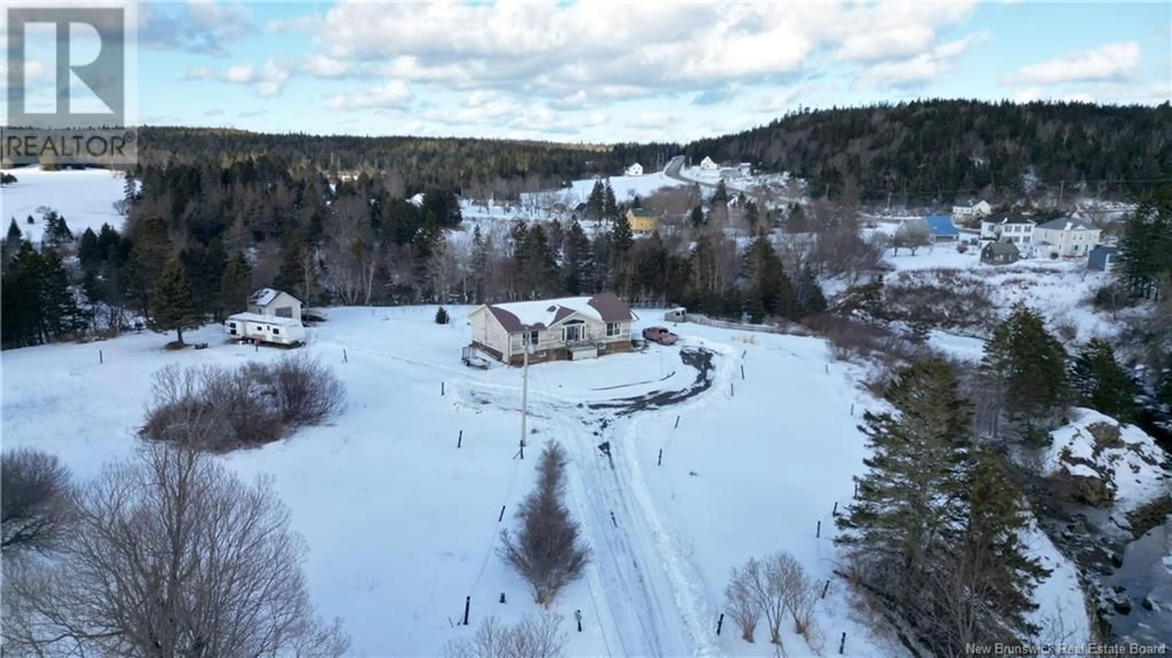 A pic from outside/outdoor area/front of a property/back of a property/a pic from drone, mountain view for 8 King Street, Grand Manan New Brunswick E5G3J1