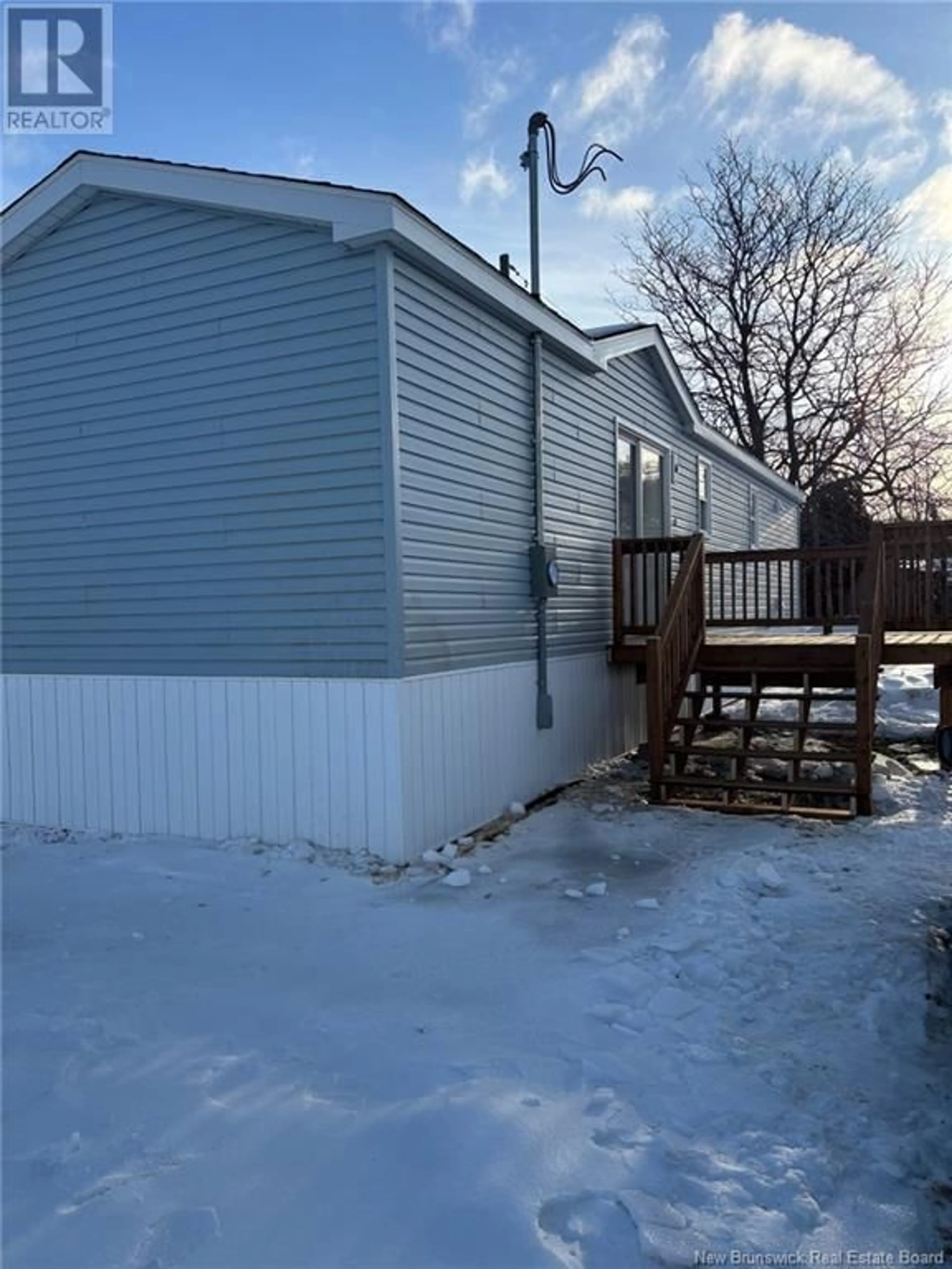 Home with vinyl exterior material, unknown for 8 FRASER, St. Stephen New Brunswick E3L4B8