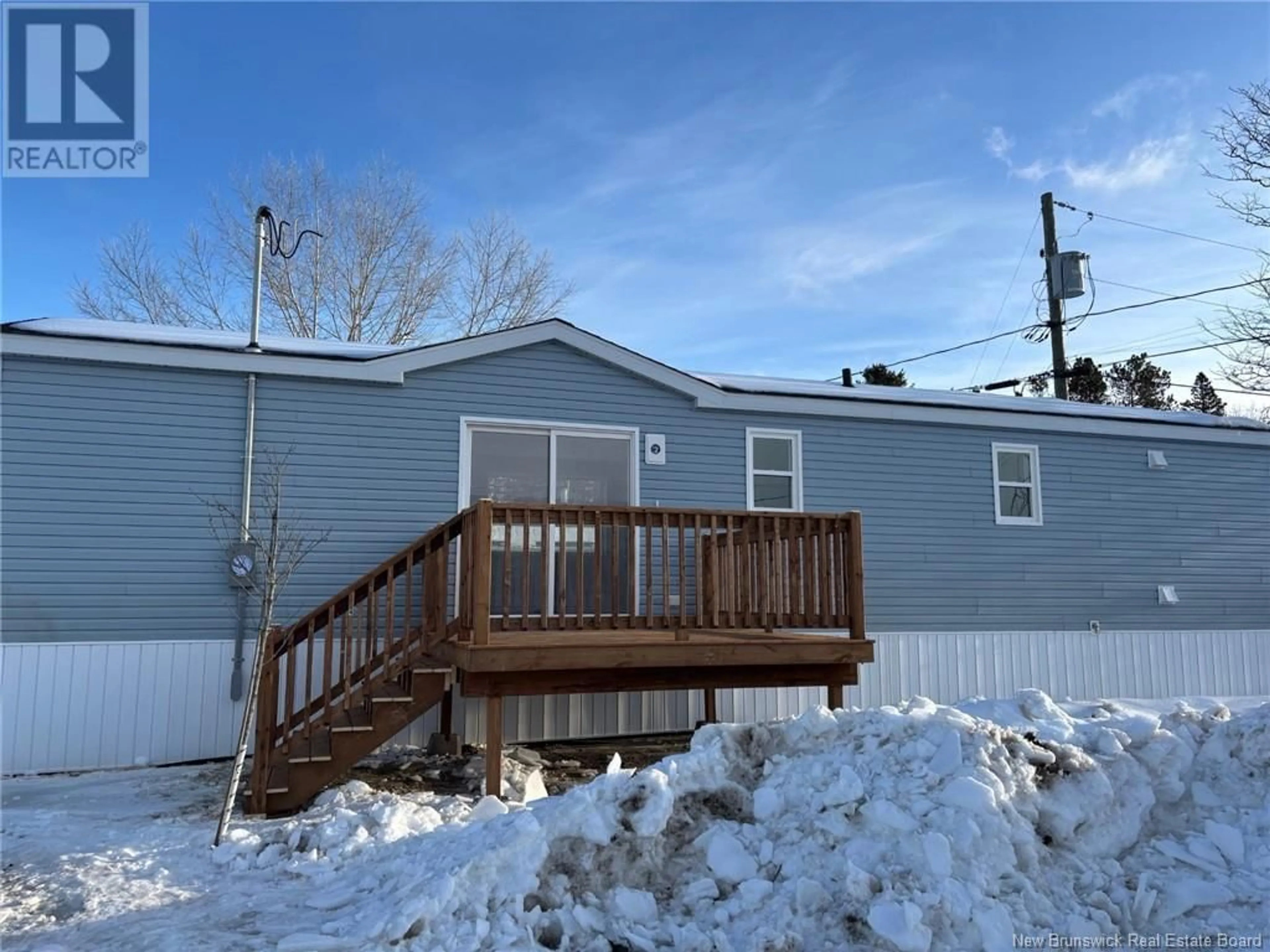 Home with vinyl exterior material, unknown for 8 Fraser, St. Stephen New Brunswick E3L4B8