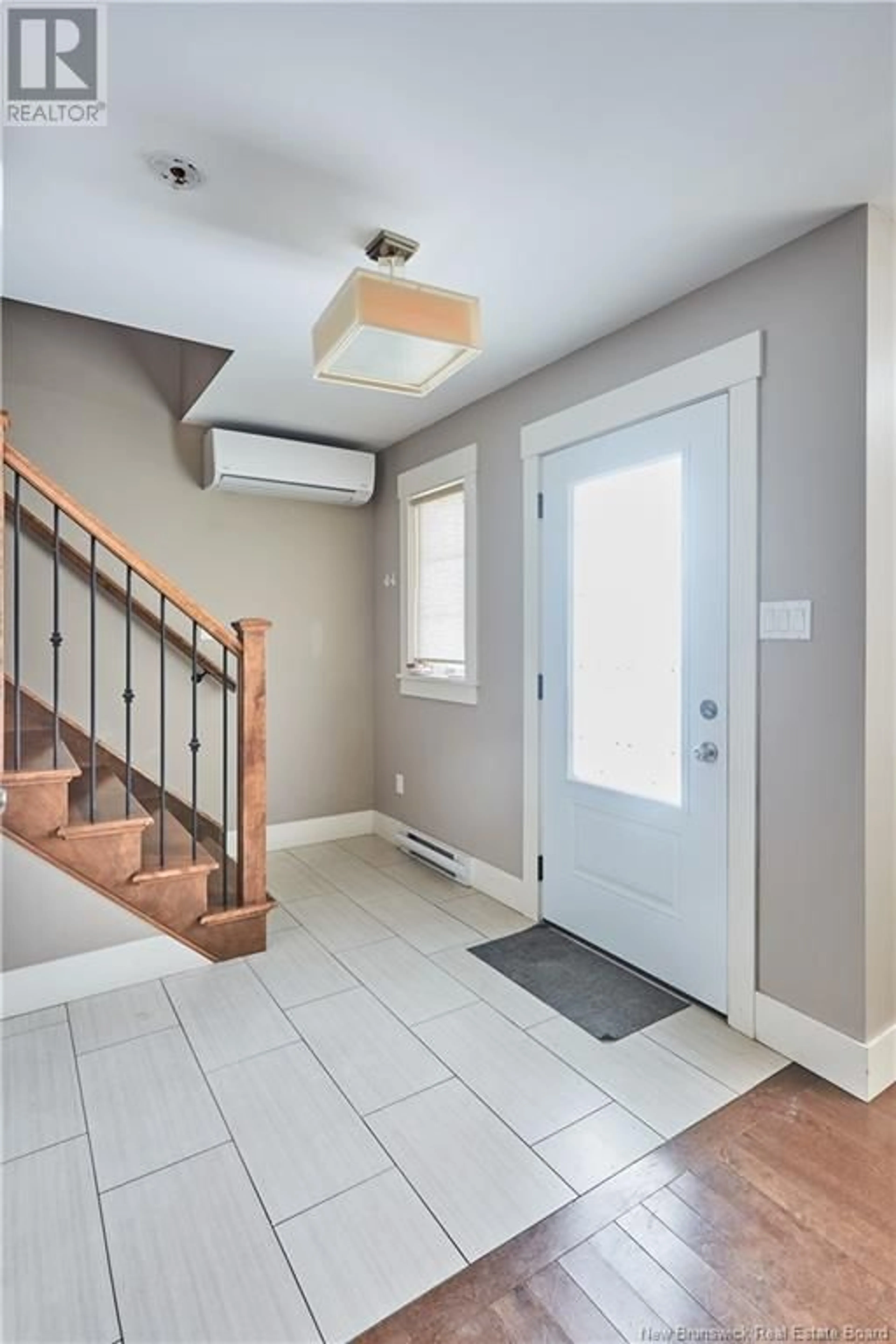Indoor entryway for 203 SURETTE STREET, Dieppe New Brunswick E1A9R3