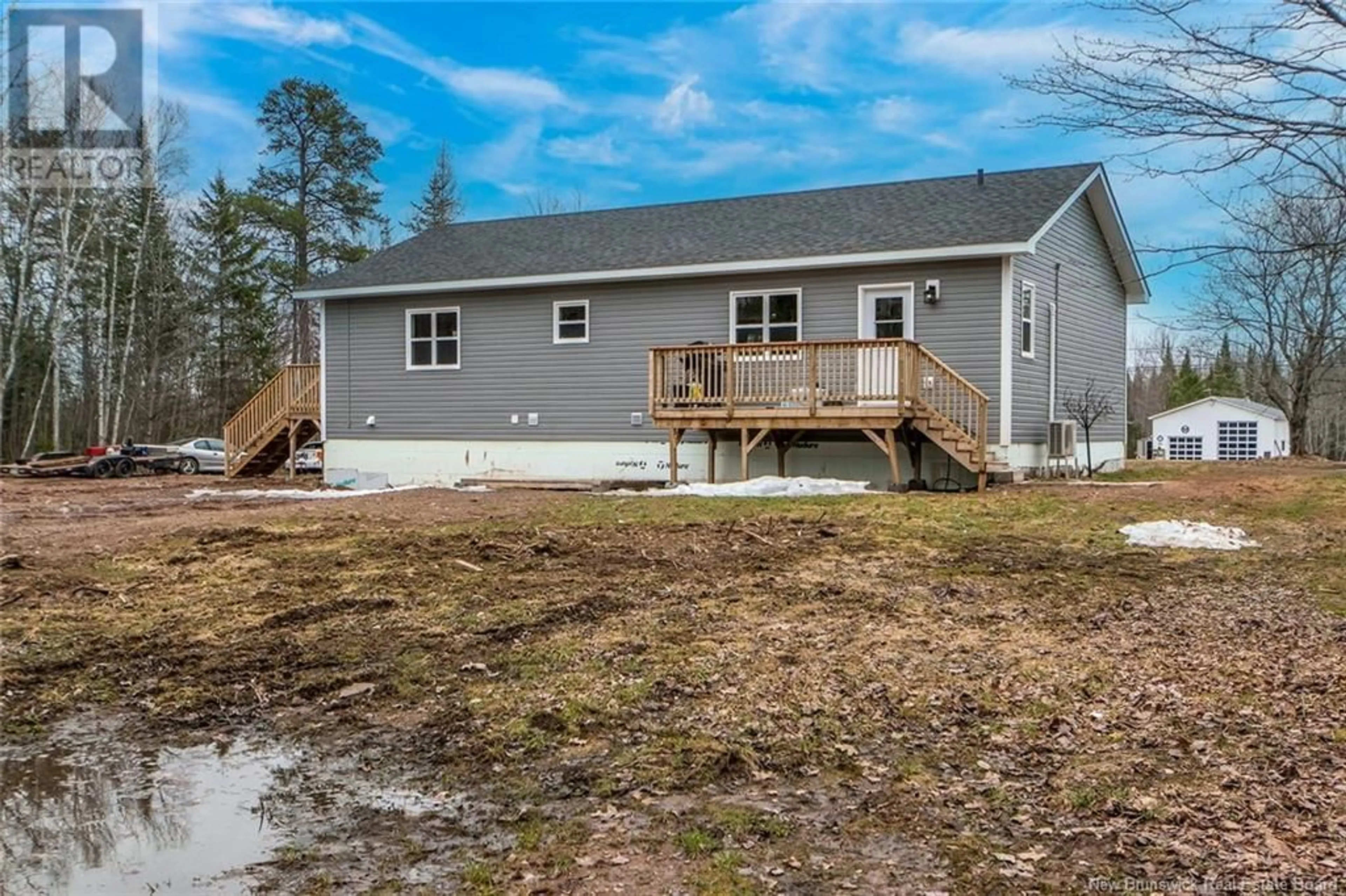 Home with vinyl exterior material, unknown for 282 BRIDGE STREET, Chipman New Brunswick E4A1S1