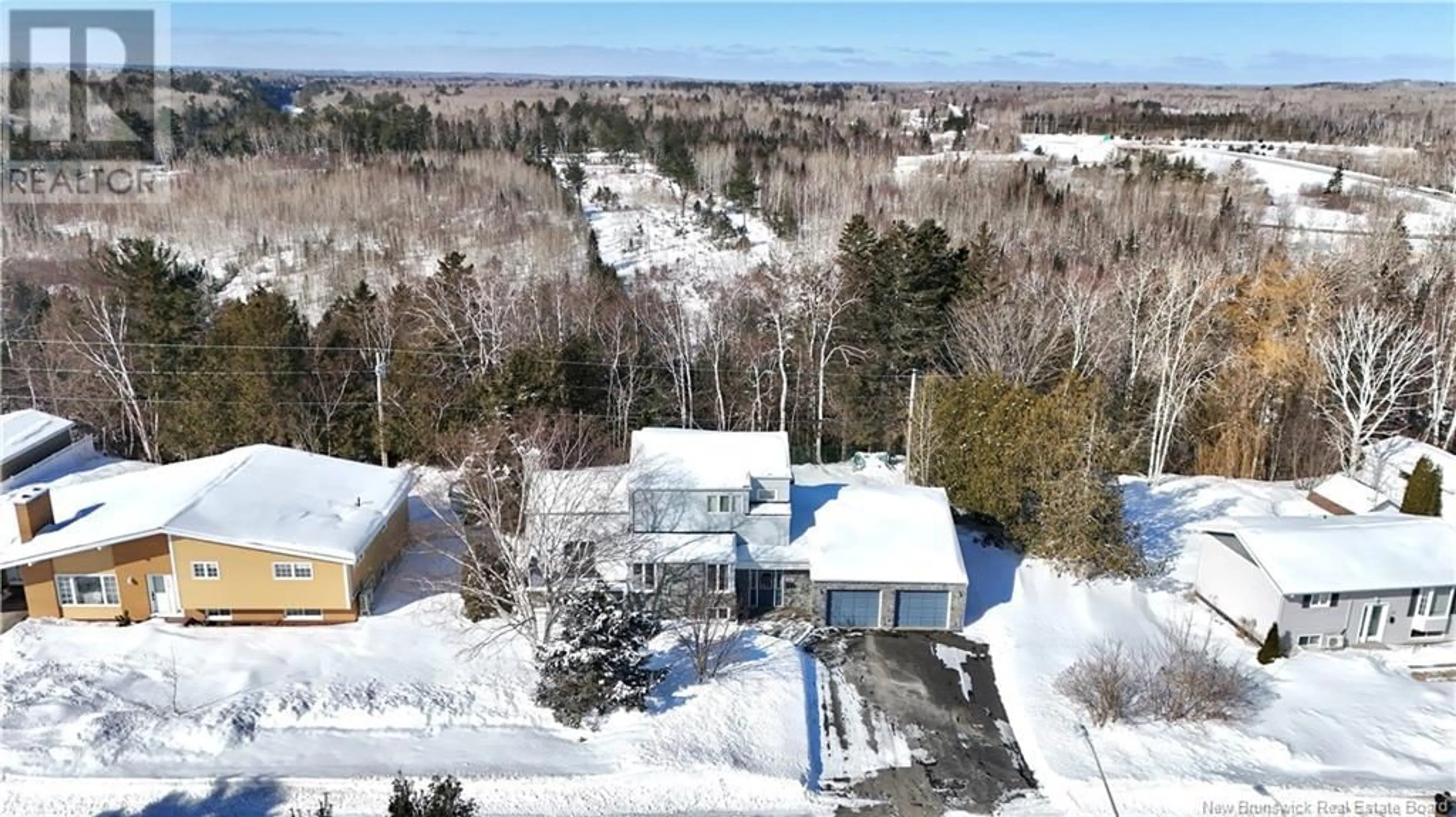 A pic from outside/outdoor area/front of a property/back of a property/a pic from drone, street for 1685 Riverbank, Bathurst New Brunswick W2A4L1