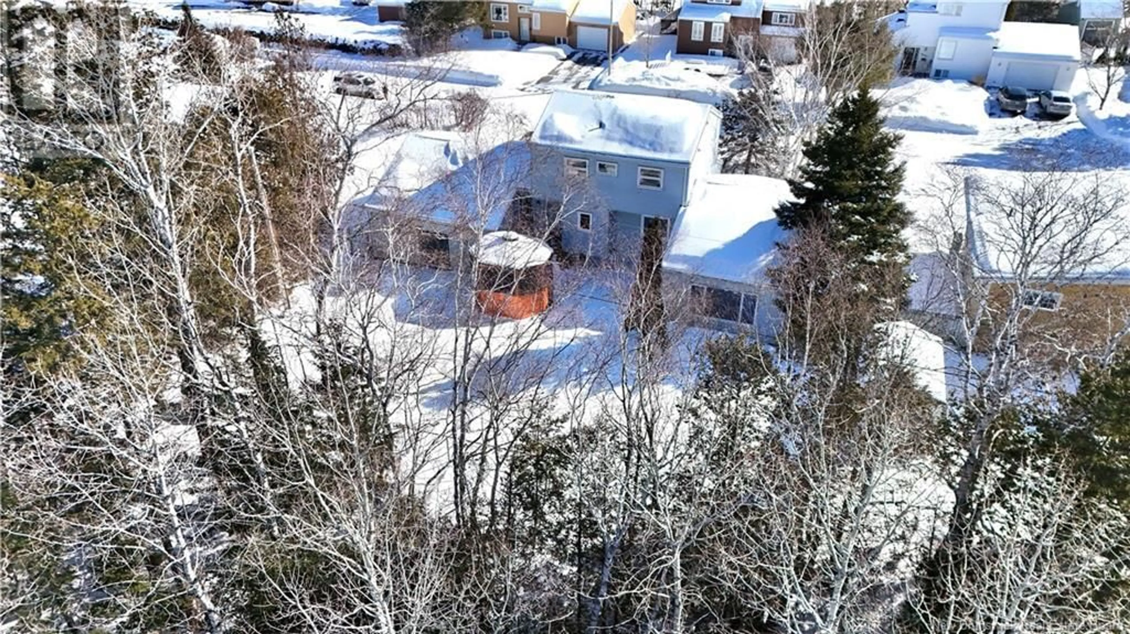 A pic from outside/outdoor area/front of a property/back of a property/a pic from drone, unknown for 1685 Riverbank, Bathurst New Brunswick W2A4L1