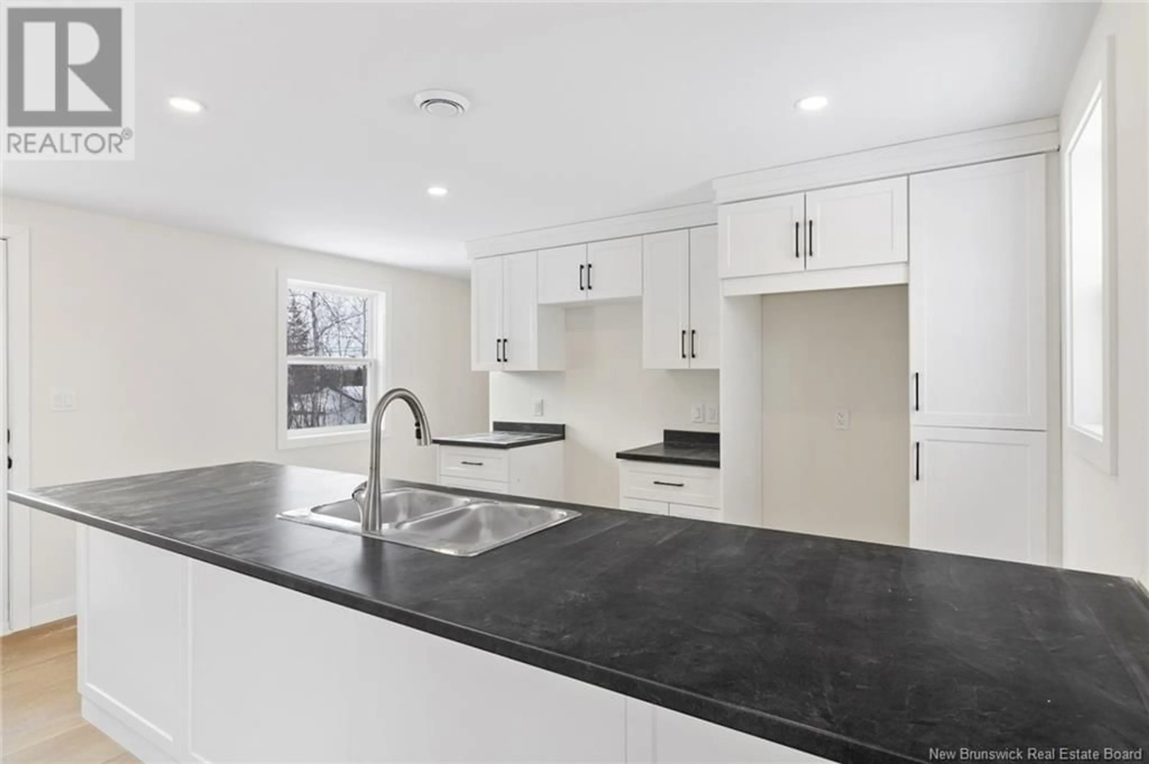 Unknown for 37 ELMDALE CRESCENT, Hanwell New Brunswick E3B6P9