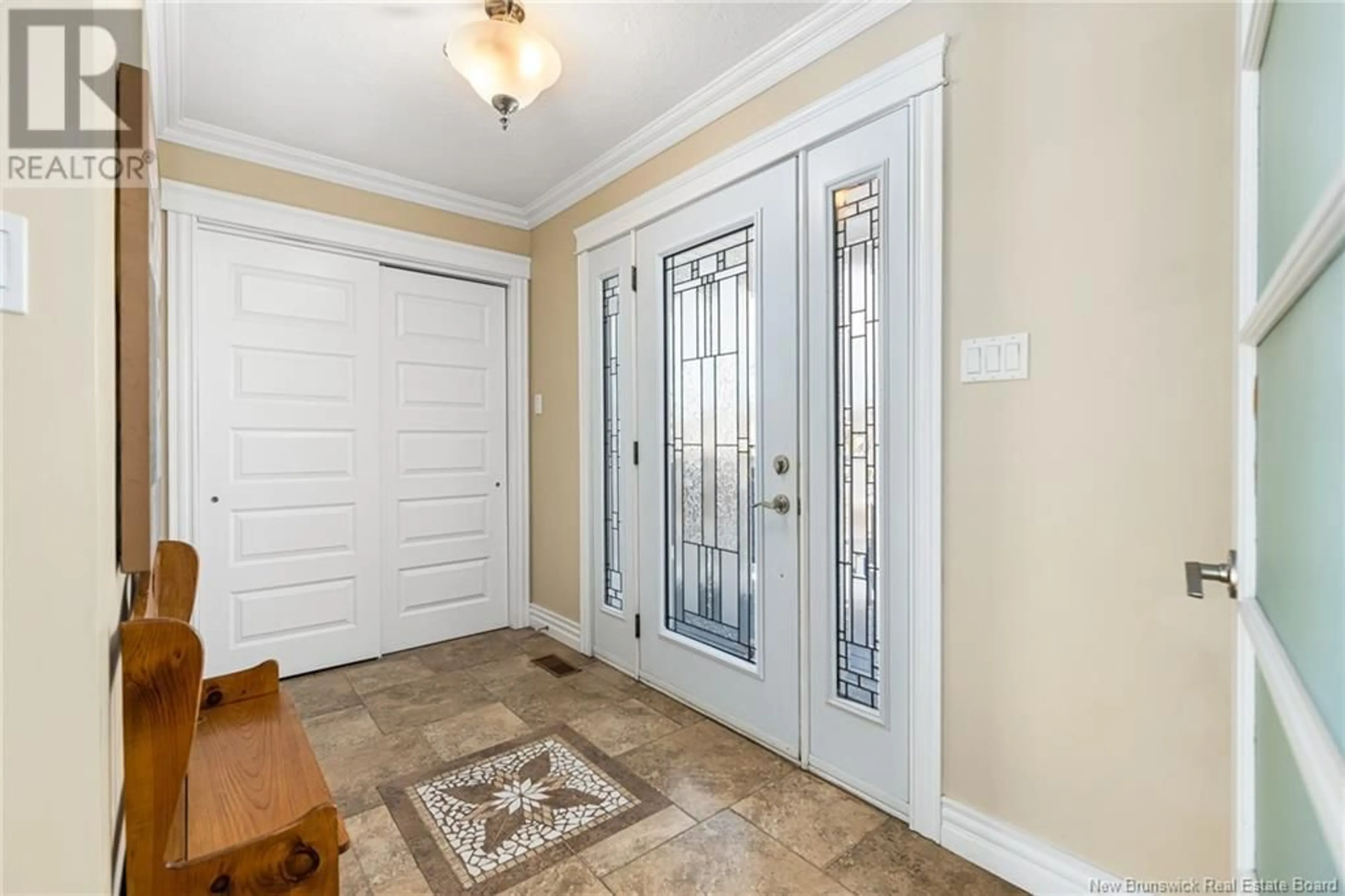 Indoor entryway for 156 GOLDLEAF COURT, Riverview New Brunswick E1B5V3