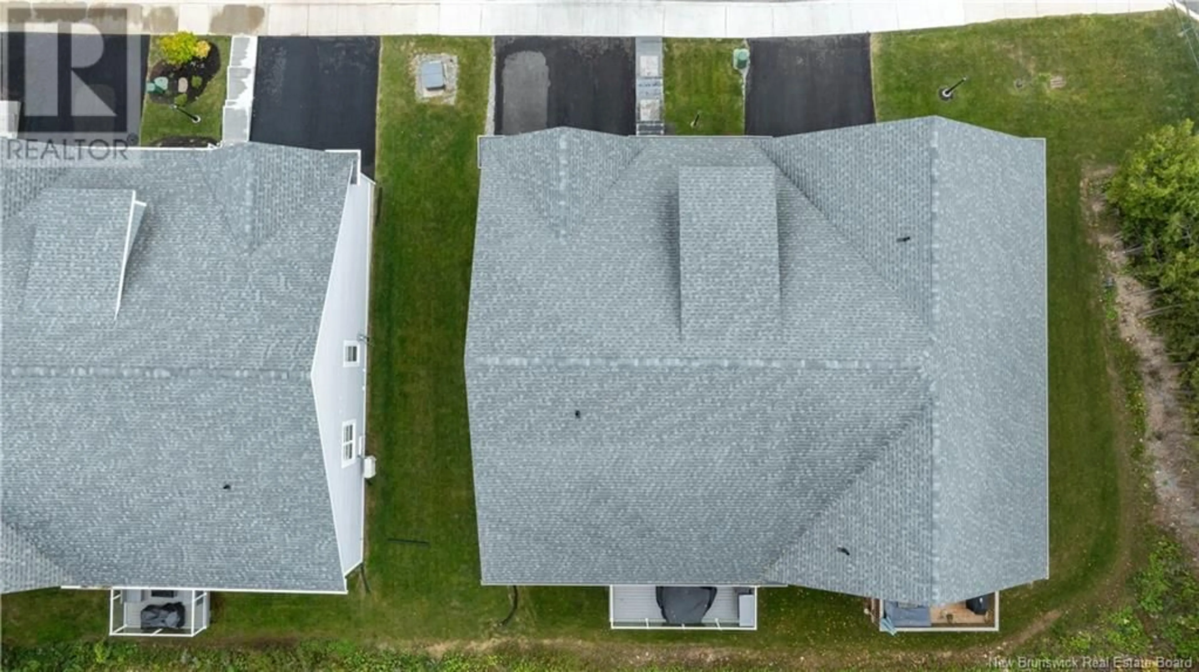 A pic from outside/outdoor area/front of a property/back of a property/a pic from drone, building for 3 BALMORAL BOULEVARD, Rothesay New Brunswick E2E0T7