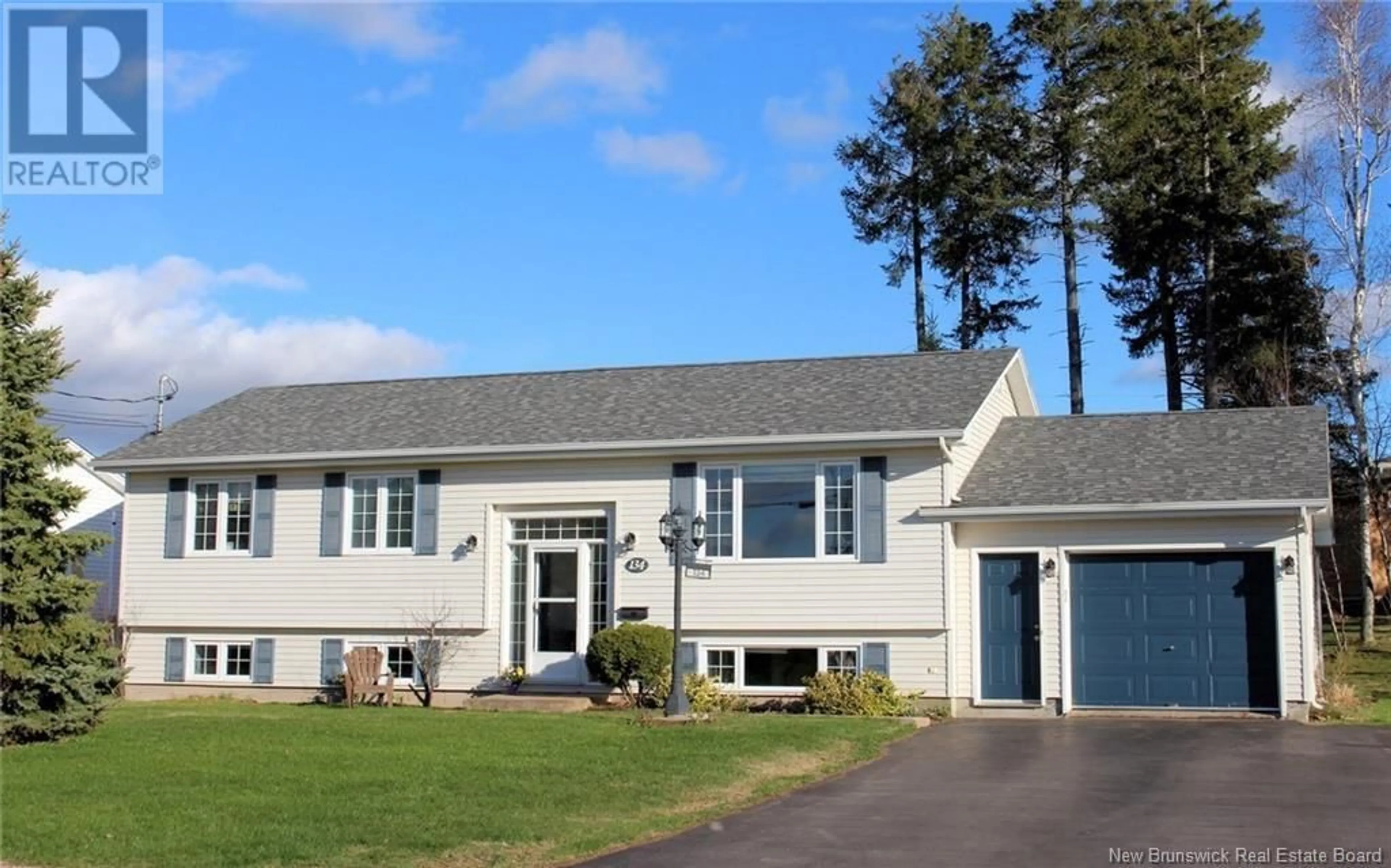 Home with vinyl exterior material, unknown for 134 PATRICIA DRIVE, Riverview New Brunswick E1B5C9