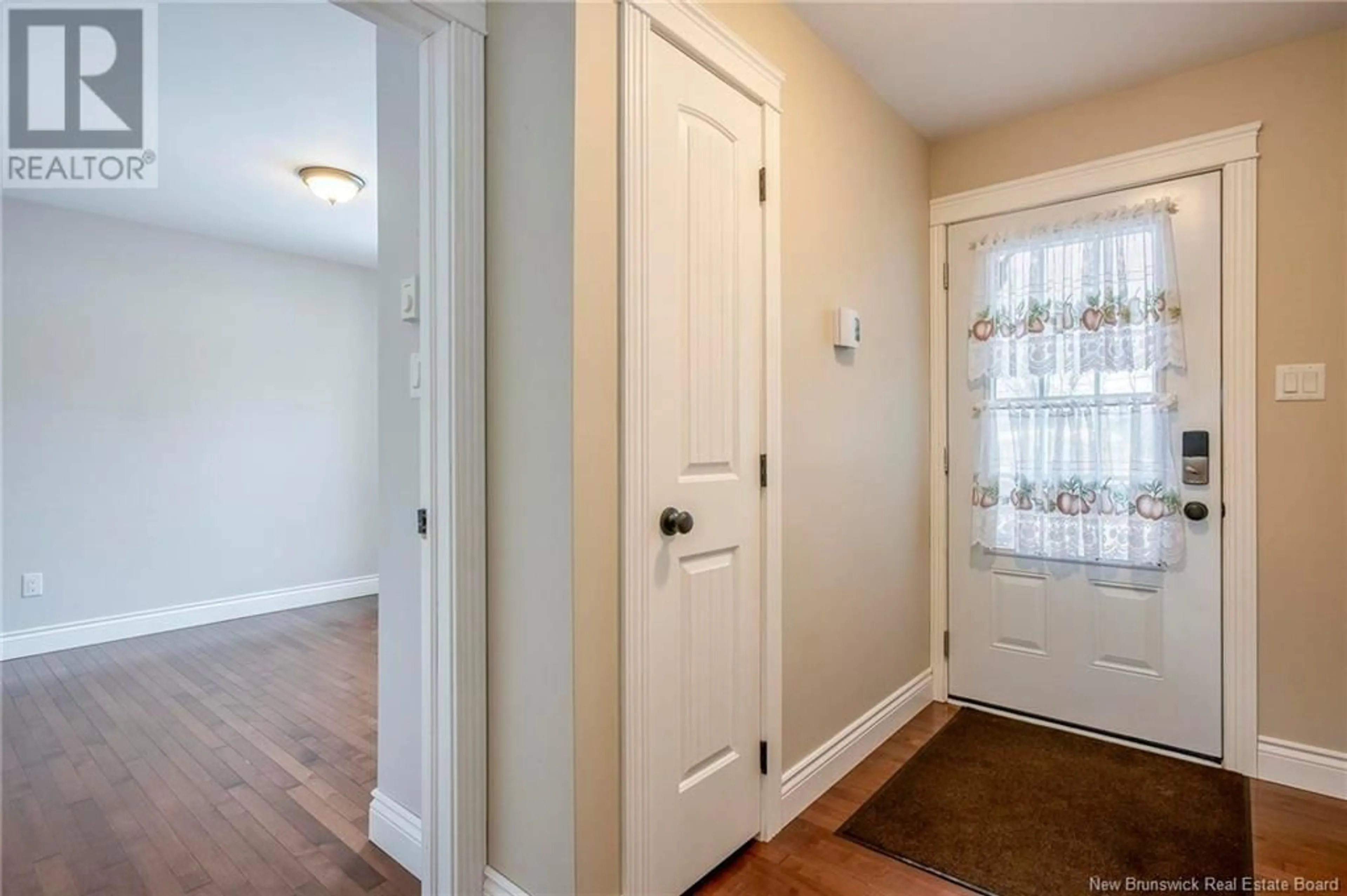 Indoor entryway for 37 Greenwood Court, Hampton New Brunswick E5N5R4