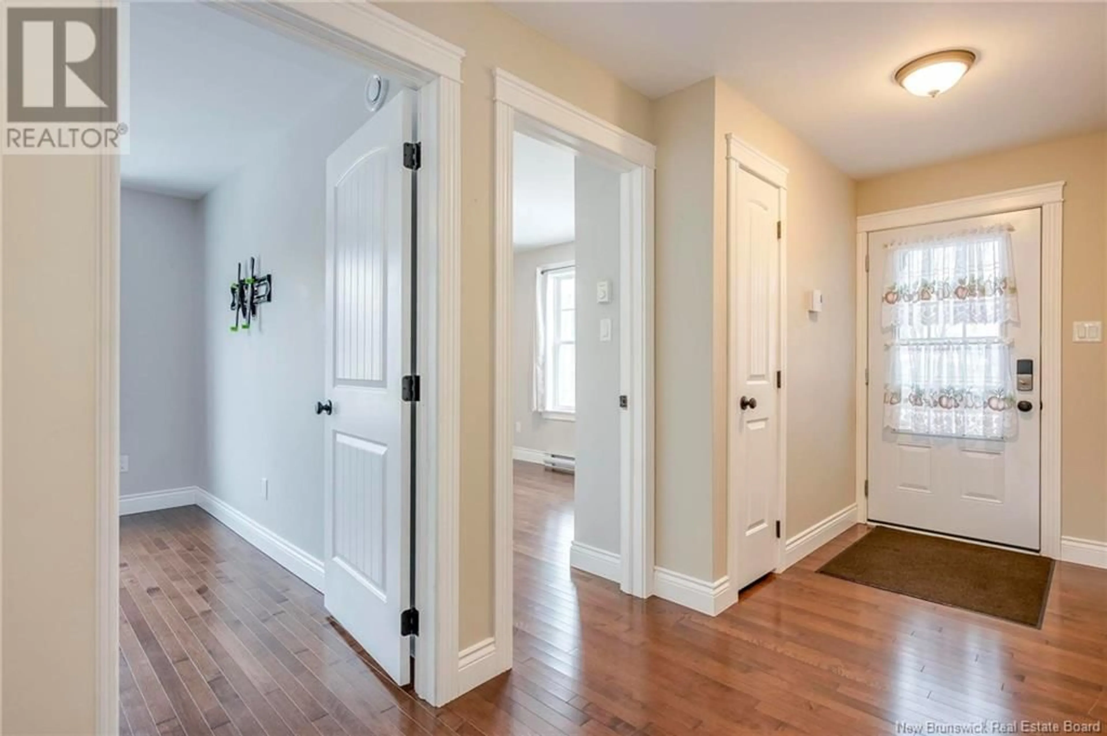 Indoor entryway for 37 Greenwood Court, Hampton New Brunswick E5N5R4