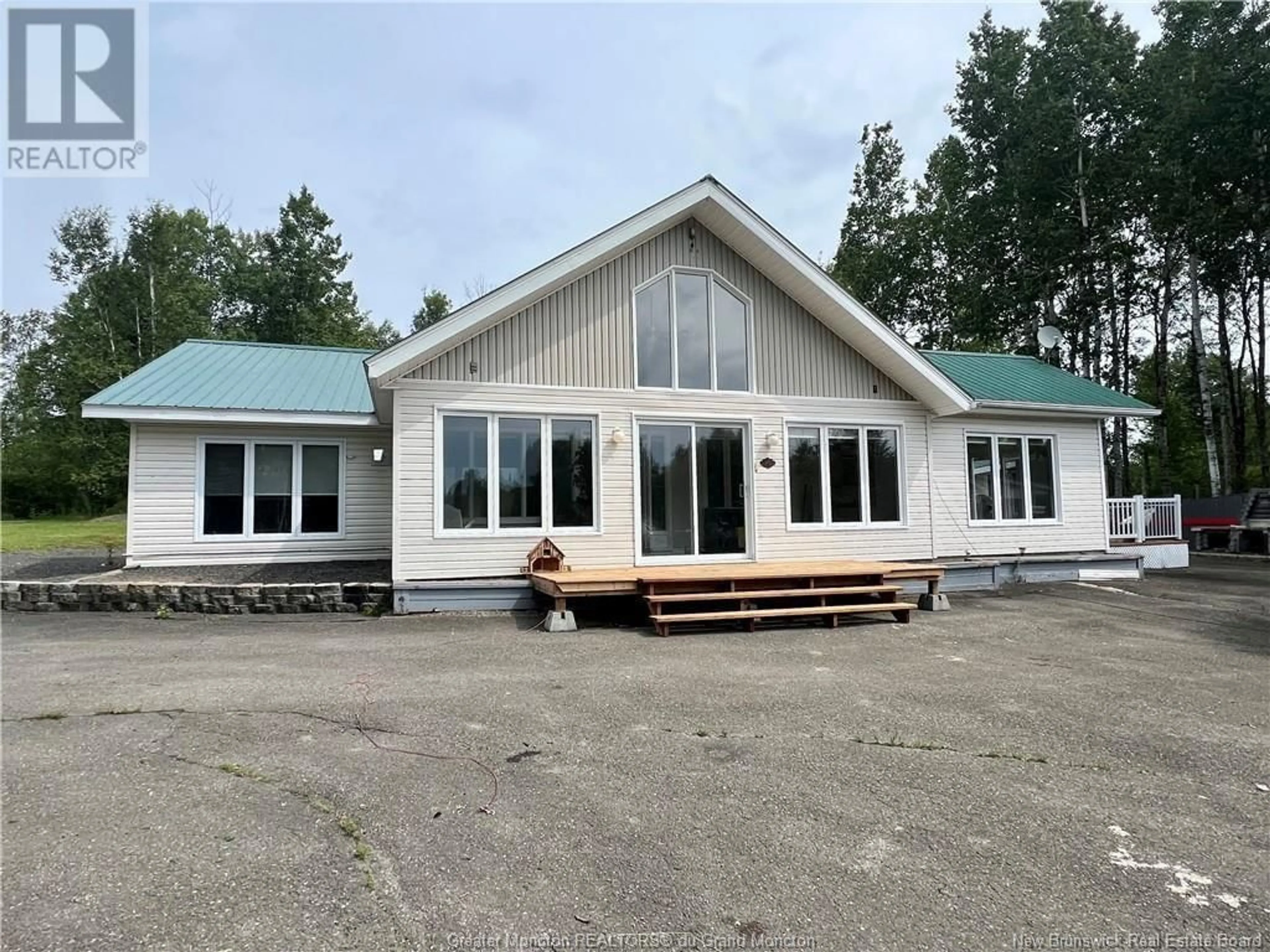 Home with vinyl exterior material, building for 2553 Route 130, Four Falls New Brunswick E3Z2G1