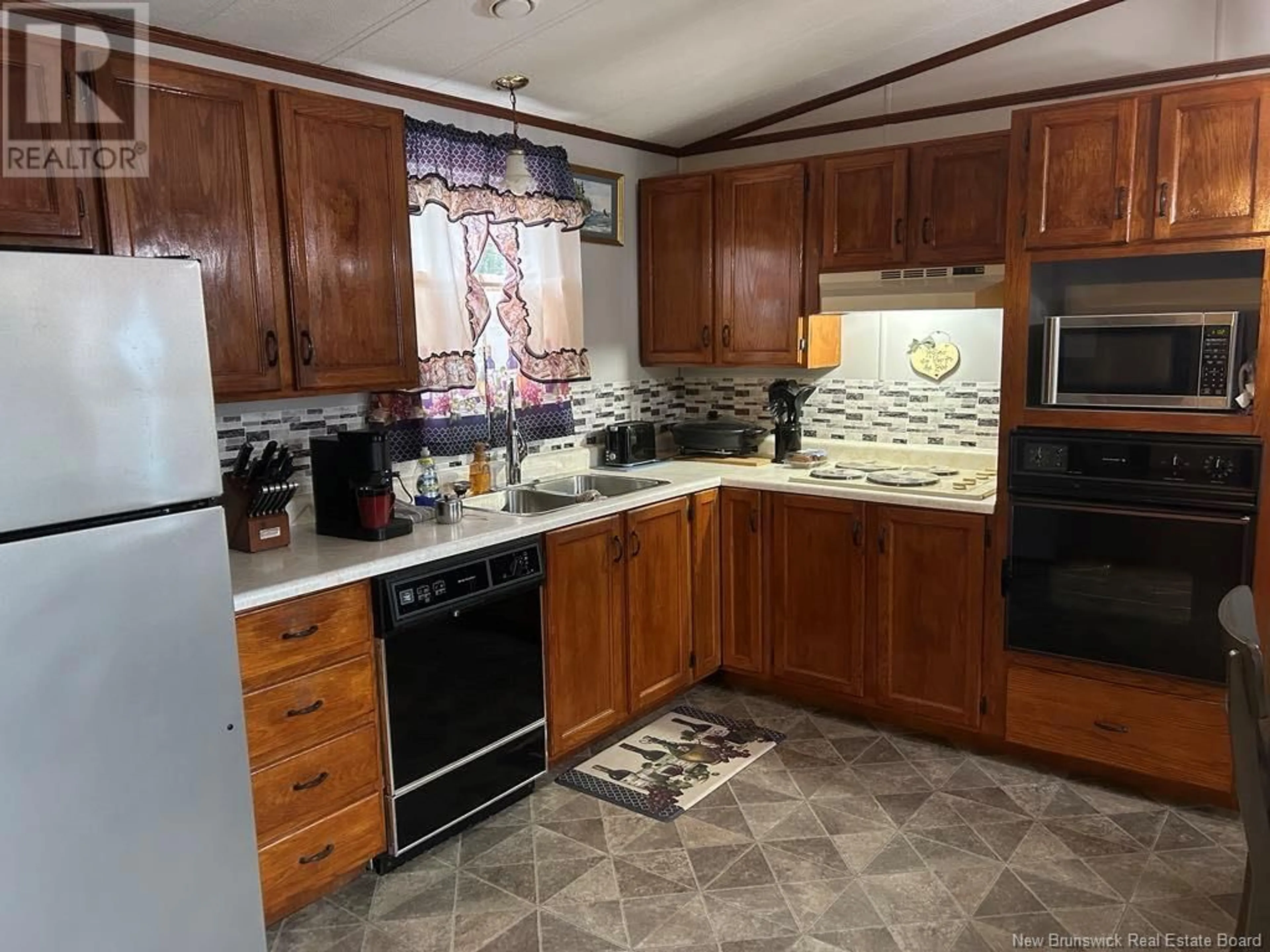 Standard kitchen, ceramic/tile floor for 225 Purdy Drive, Saint John New Brunswick E2H2R2