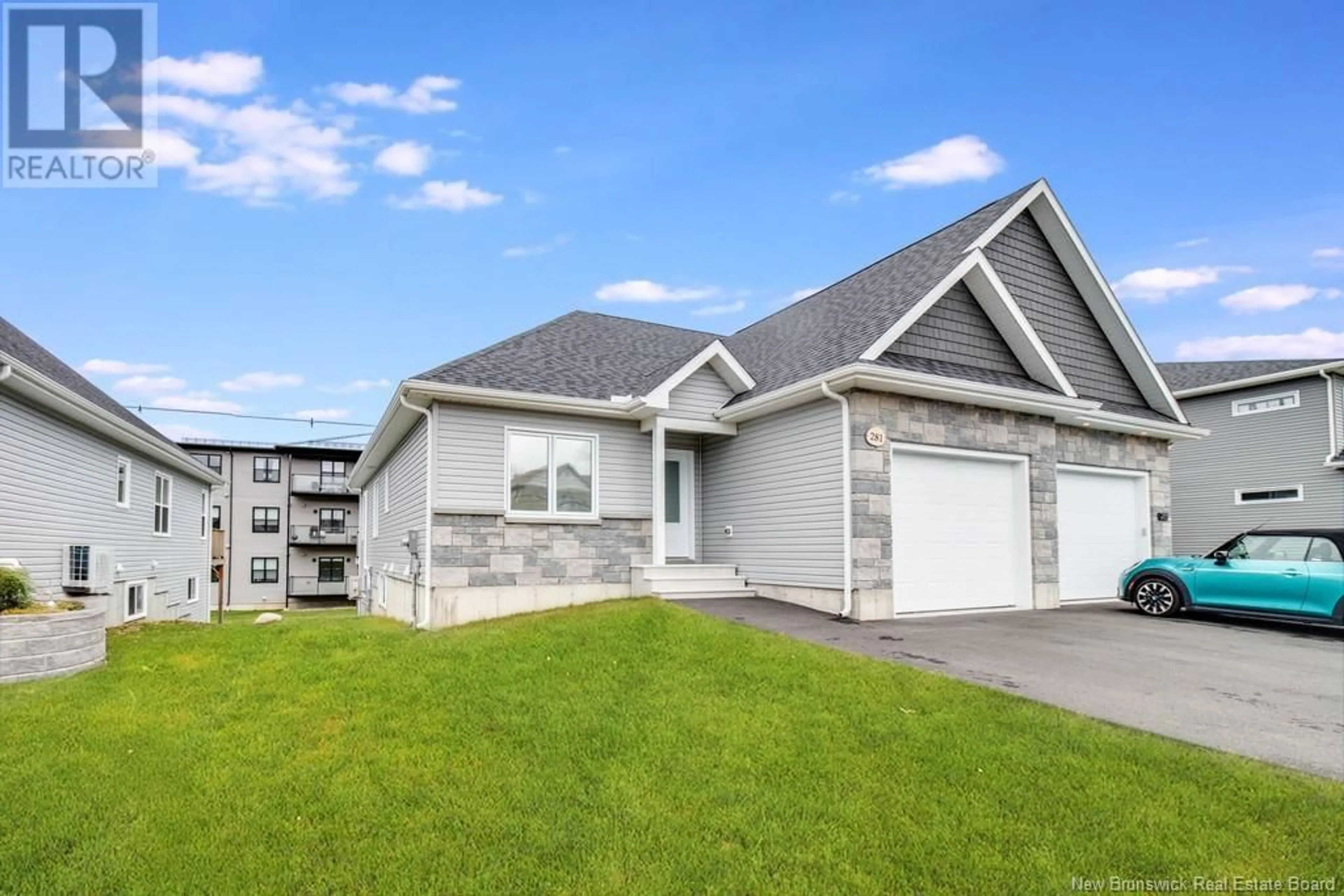 Home with vinyl exterior material, unknown for 281 RAINSFORD LANE, Fredericton New Brunswick E3B7T1