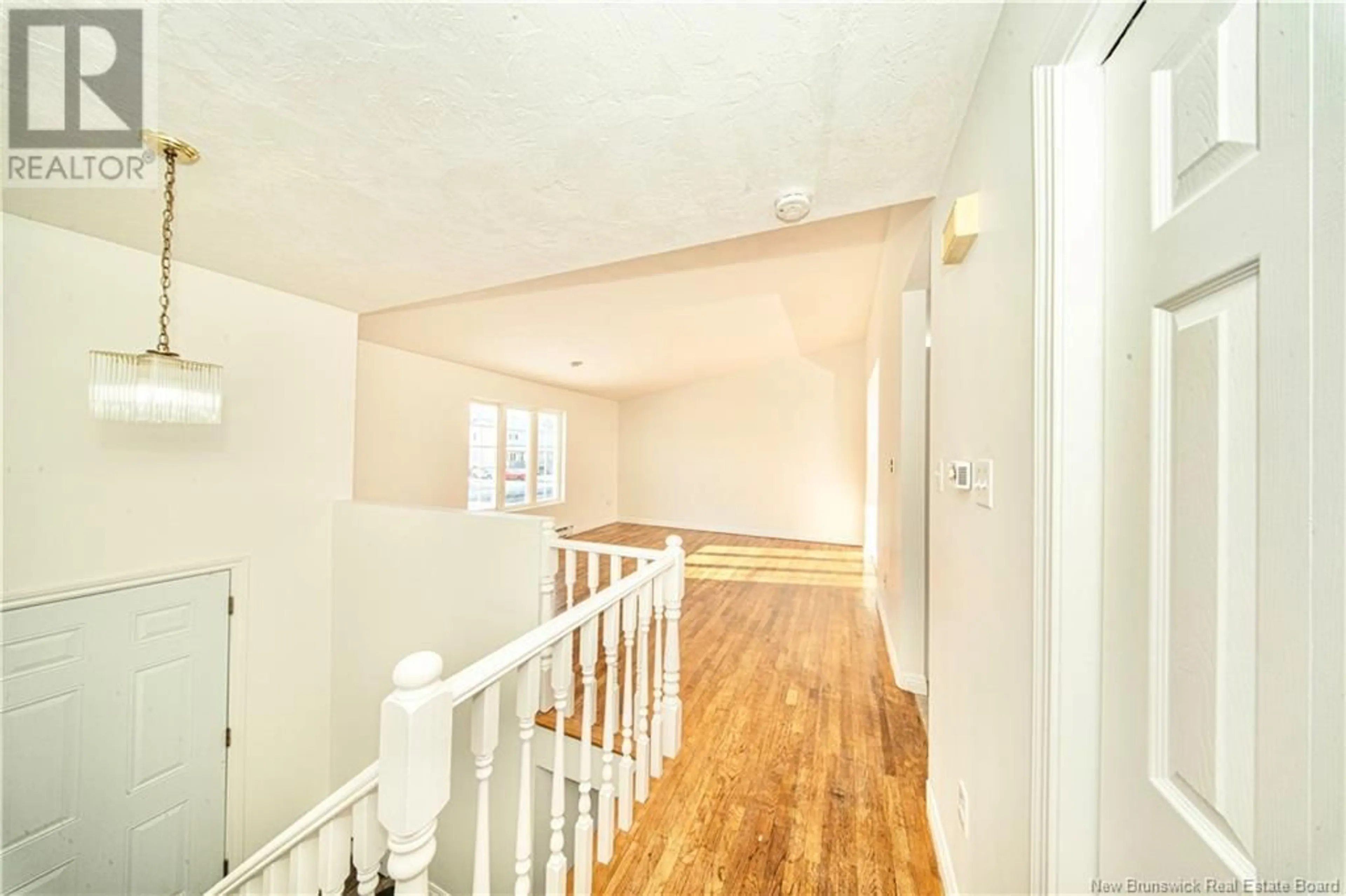 Indoor foyer for 25 Thaddee Street, Dieppe New Brunswick E1A6V4