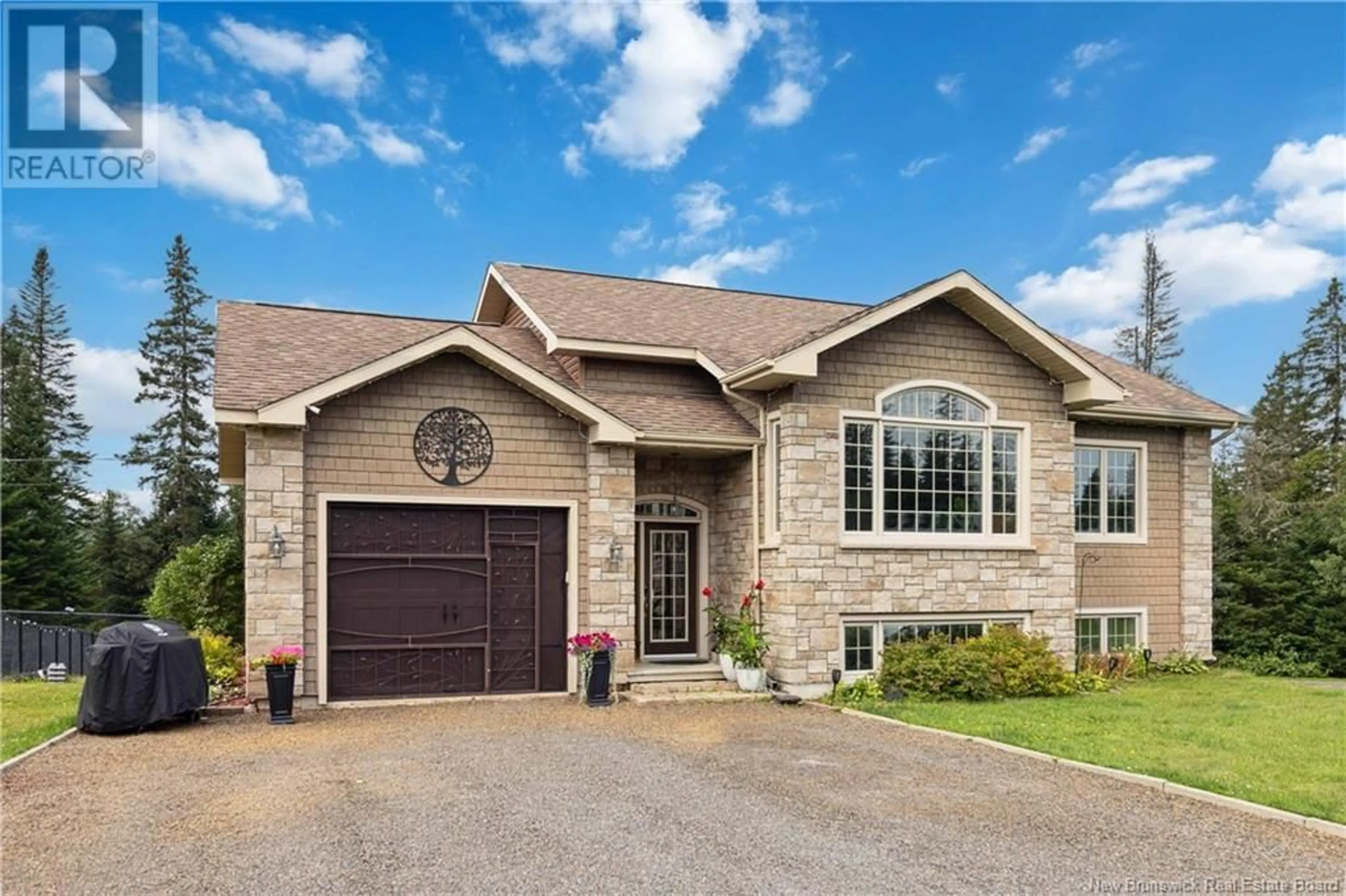 Home with brick exterior material, street for 466 ROUTE 17, Saint-Léonard New Brunswick E7E2L7