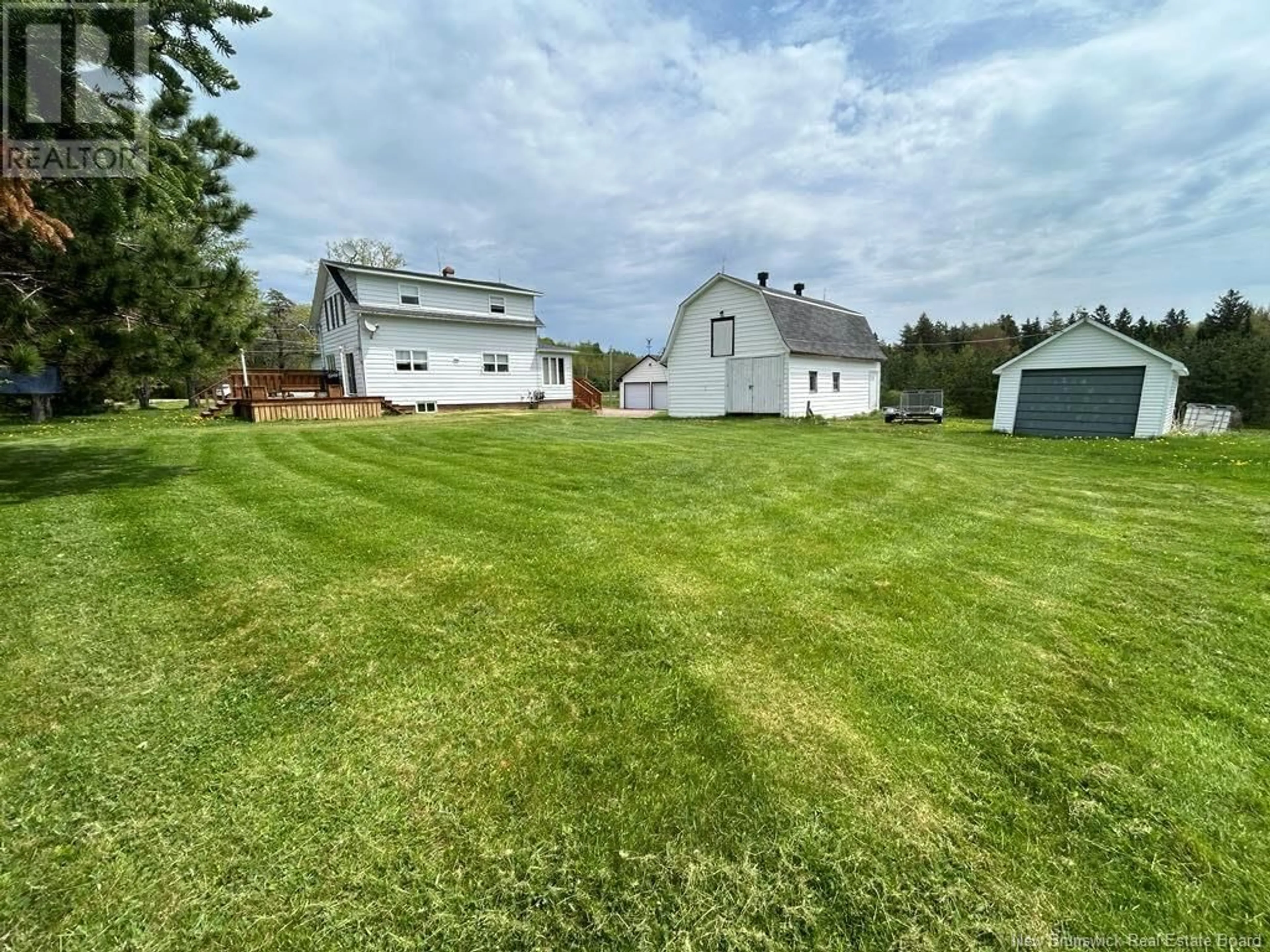 A pic from outside/outdoor area/front of a property/back of a property/a pic from drone, water/lake/river/ocean view for 83 Pollett River Road, Petitcodiac New Brunswick E4Z4J4