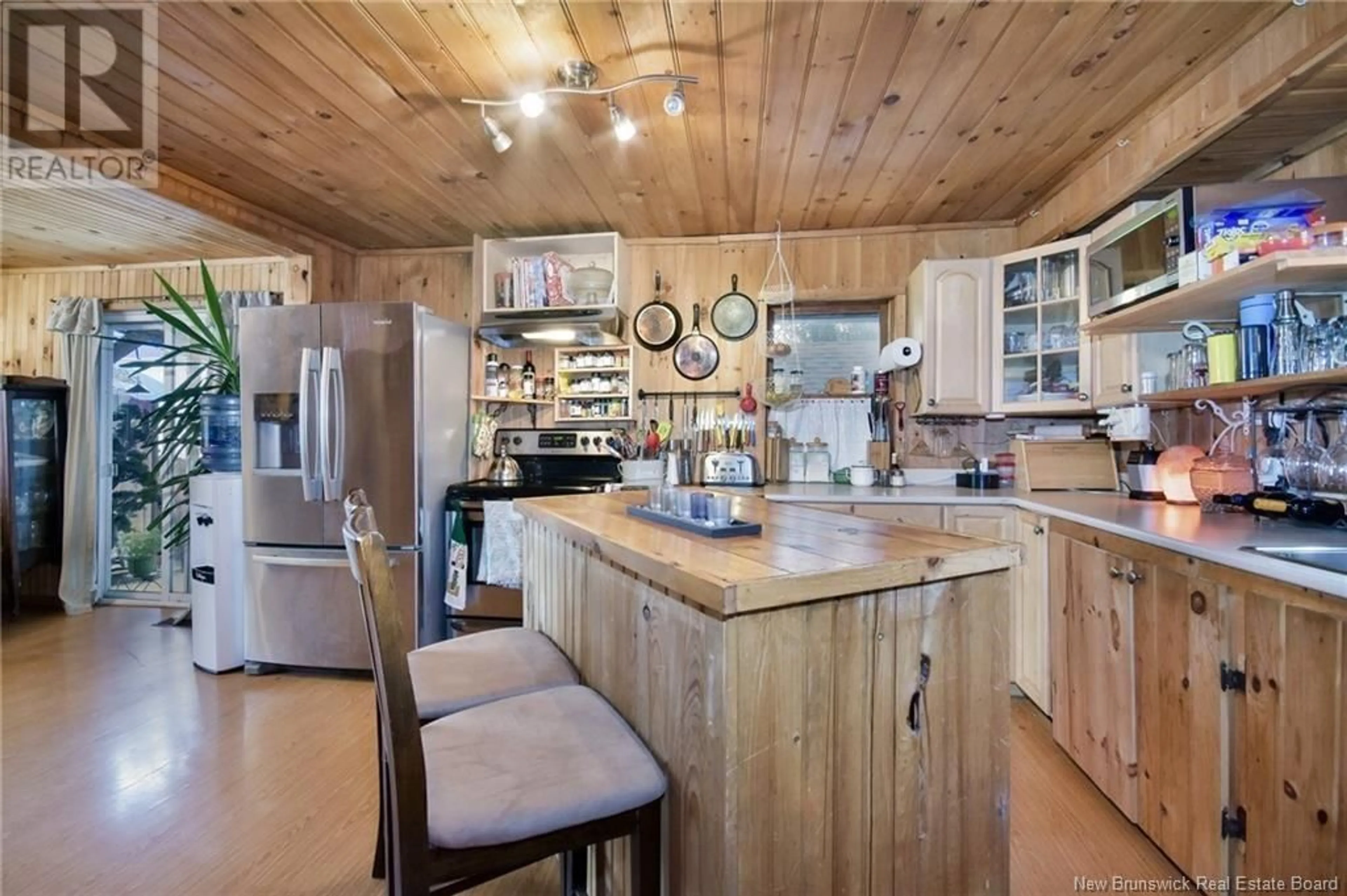 Open concept kitchen, unknown for 899 MOUNTAIN ROAD, Moncton New Brunswick E1C2S3