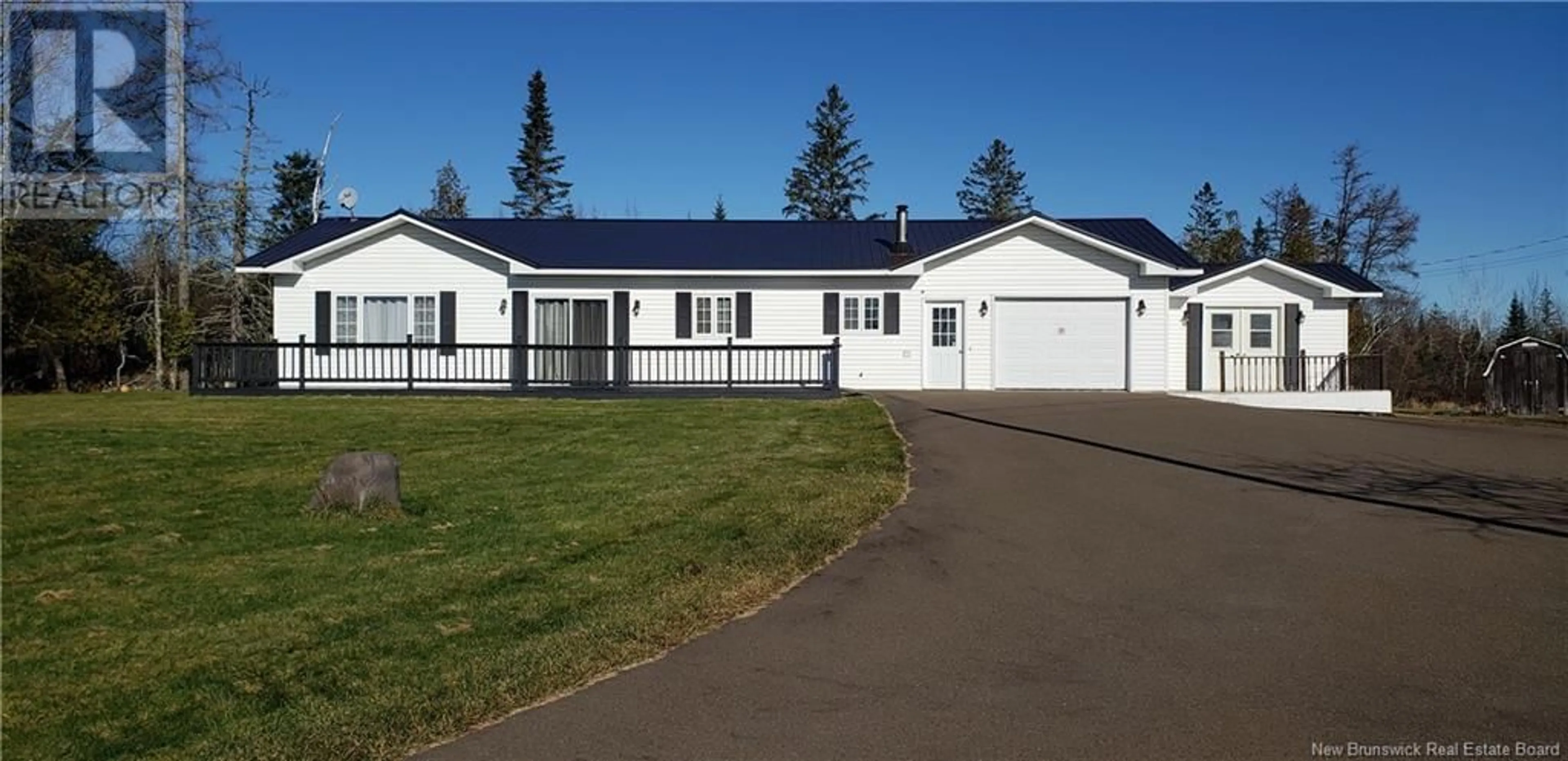 Home with vinyl exterior material, street for 545 616 Rte, Keswick Ridge New Brunswick E6L1S4