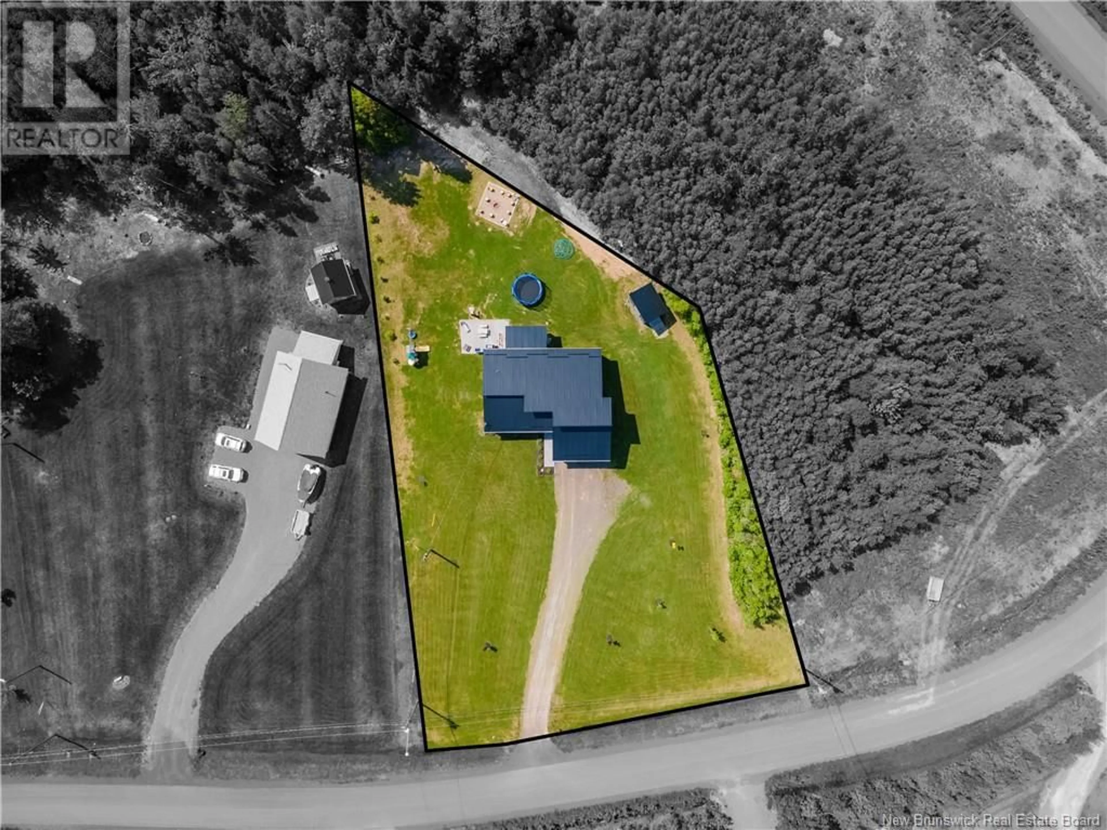 A pic from outside/outdoor area/front of a property/back of a property/a pic from drone, building for 81 WATERFRONT DRIVE, Shediac River New Brunswick E4R0B3