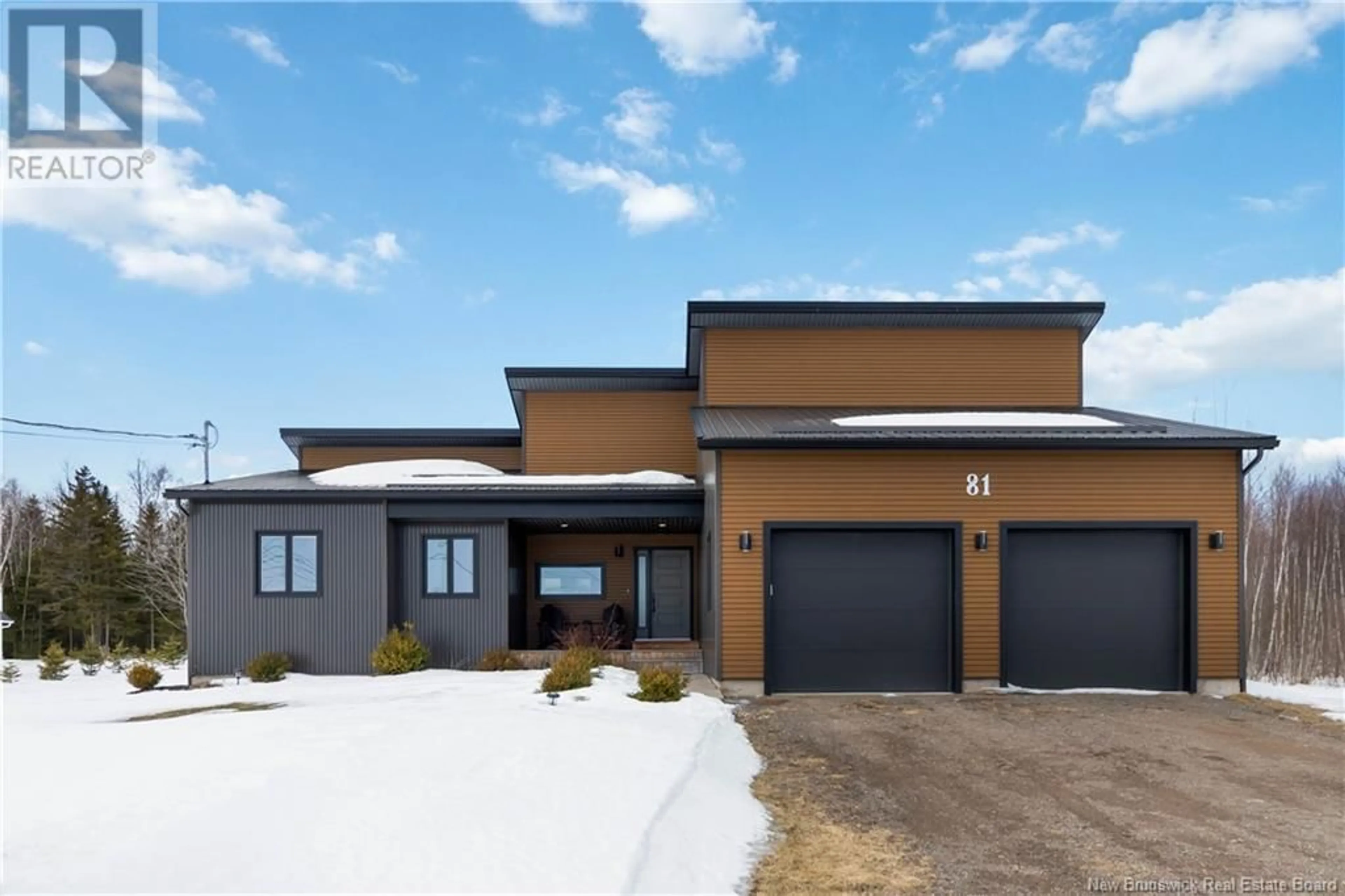 Home with vinyl exterior material, street for 81 WATERFRONT DRIVE, Shediac River New Brunswick E4R0B3