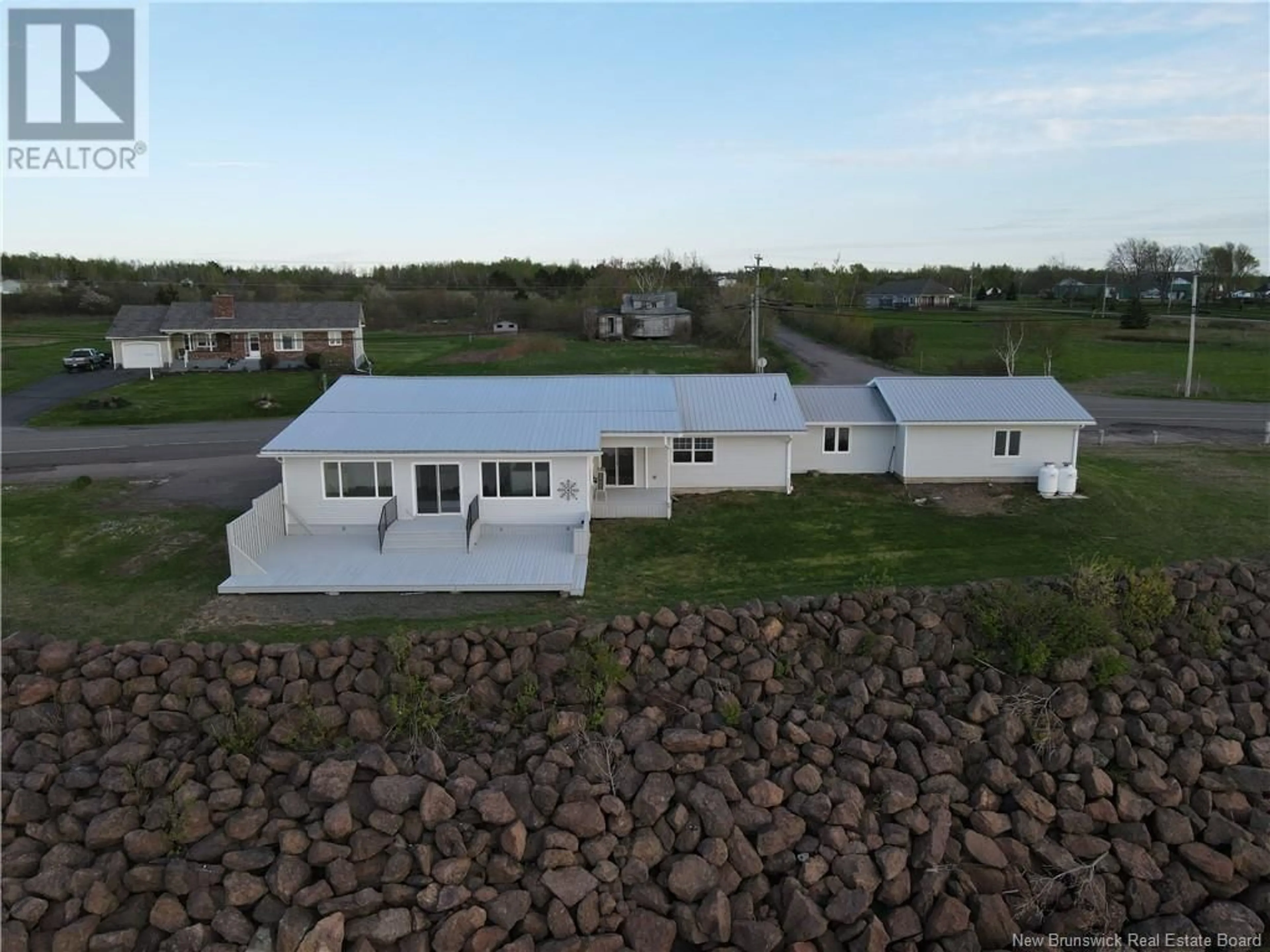 A pic from outside/outdoor area/front of a property/back of a property/a pic from drone, building for 5406 ROUTE 535, Dixon Point New Brunswick E4S4A1