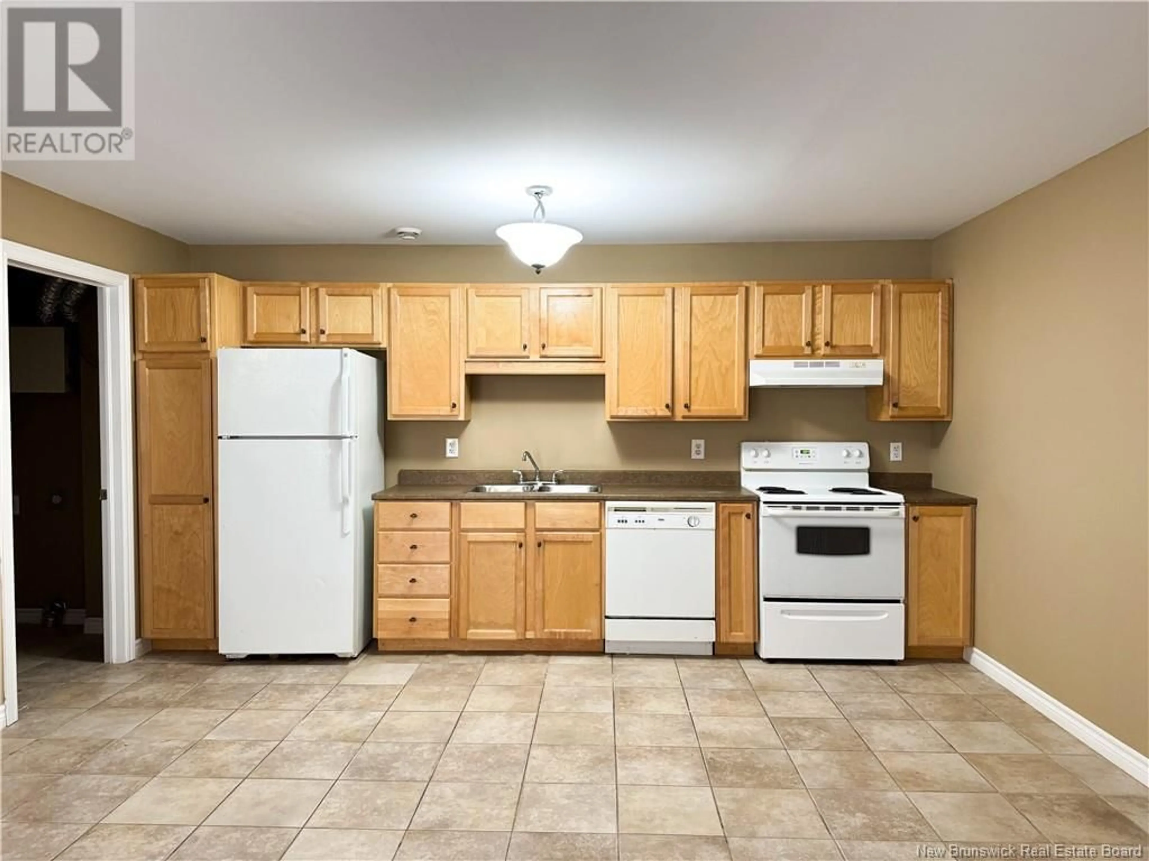 Standard kitchen, unknown for 20 Woodhollow Park Unit# 8, Saint John New Brunswick E2J0B7