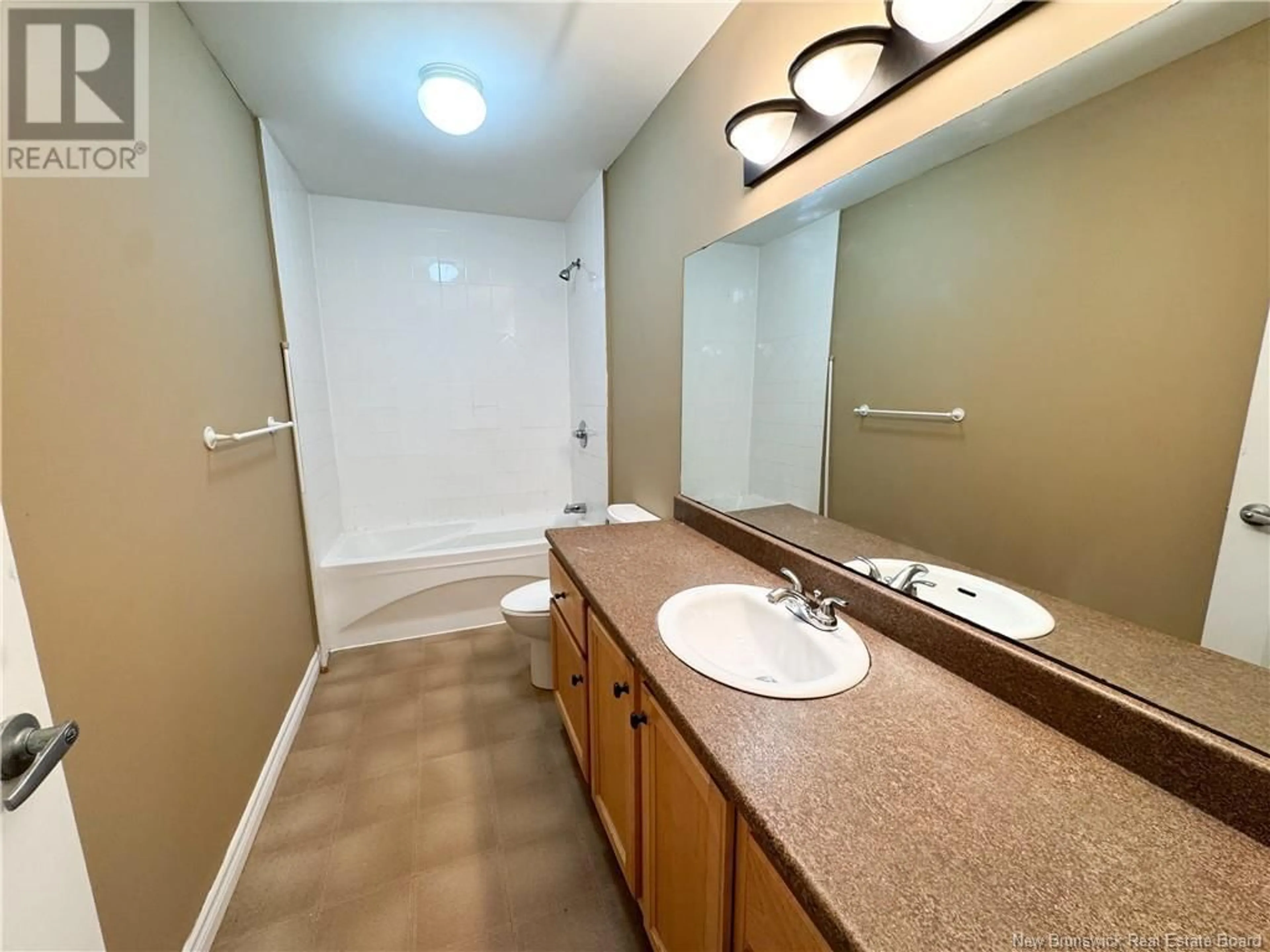 Standard bathroom, ceramic/tile floor for 20 Woodhollow Park Unit# 8, Saint John New Brunswick E2J0B7