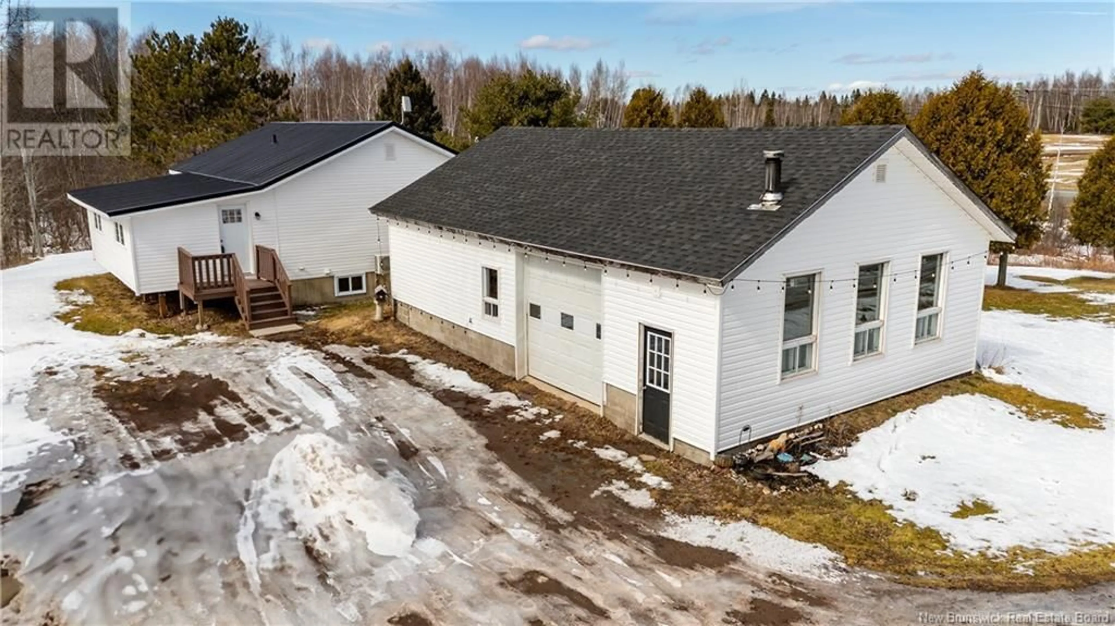 A pic from outside/outdoor area/front of a property/back of a property/a pic from drone, building for 893 Back Tracy Road, Tracy New Brunswick E5L1H1