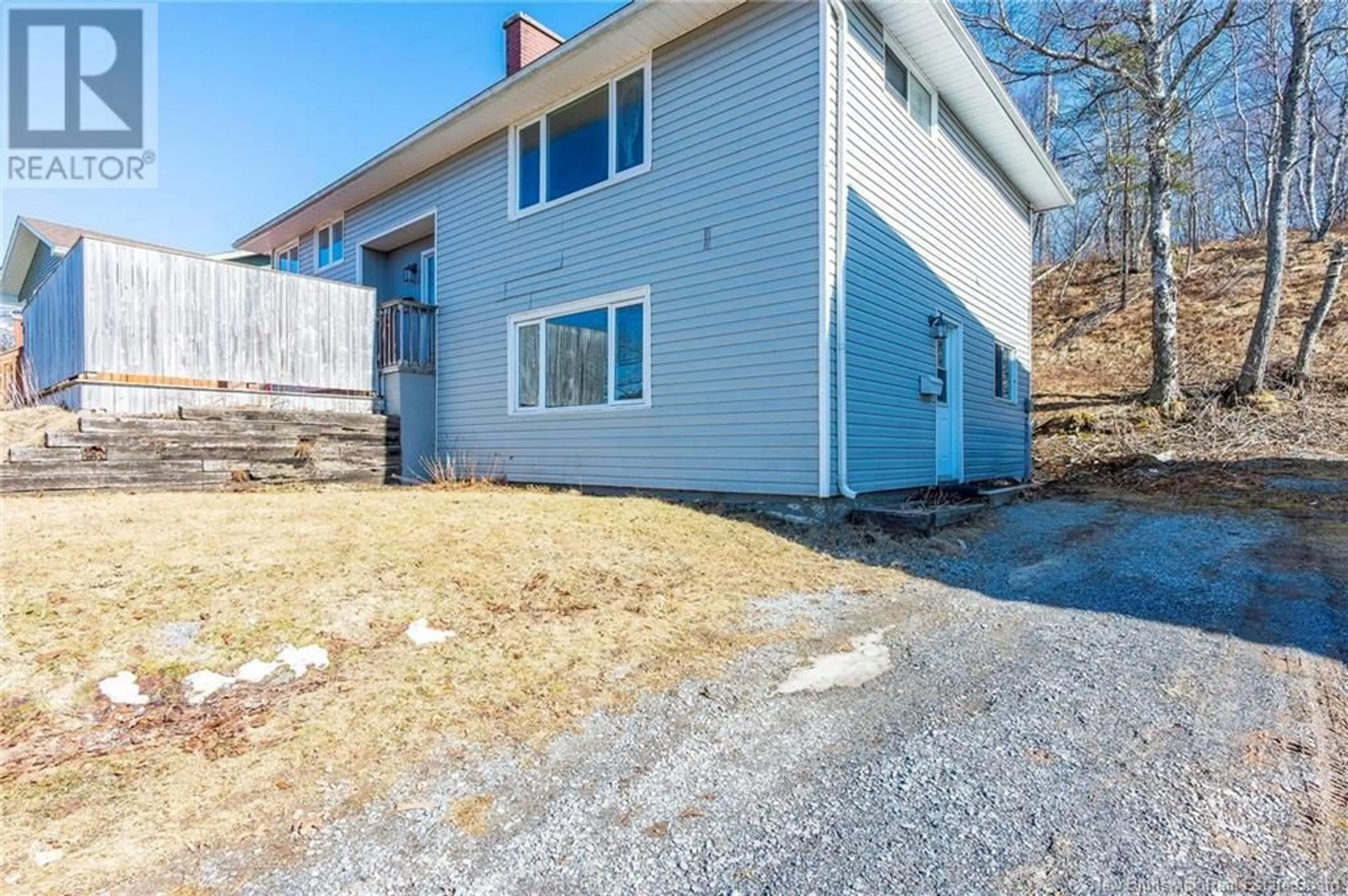 A pic from outside/outdoor area/front of a property/back of a property/a pic from drone, street for 40 McLaughlin Crescent, Saint John New Brunswick E2J2K2