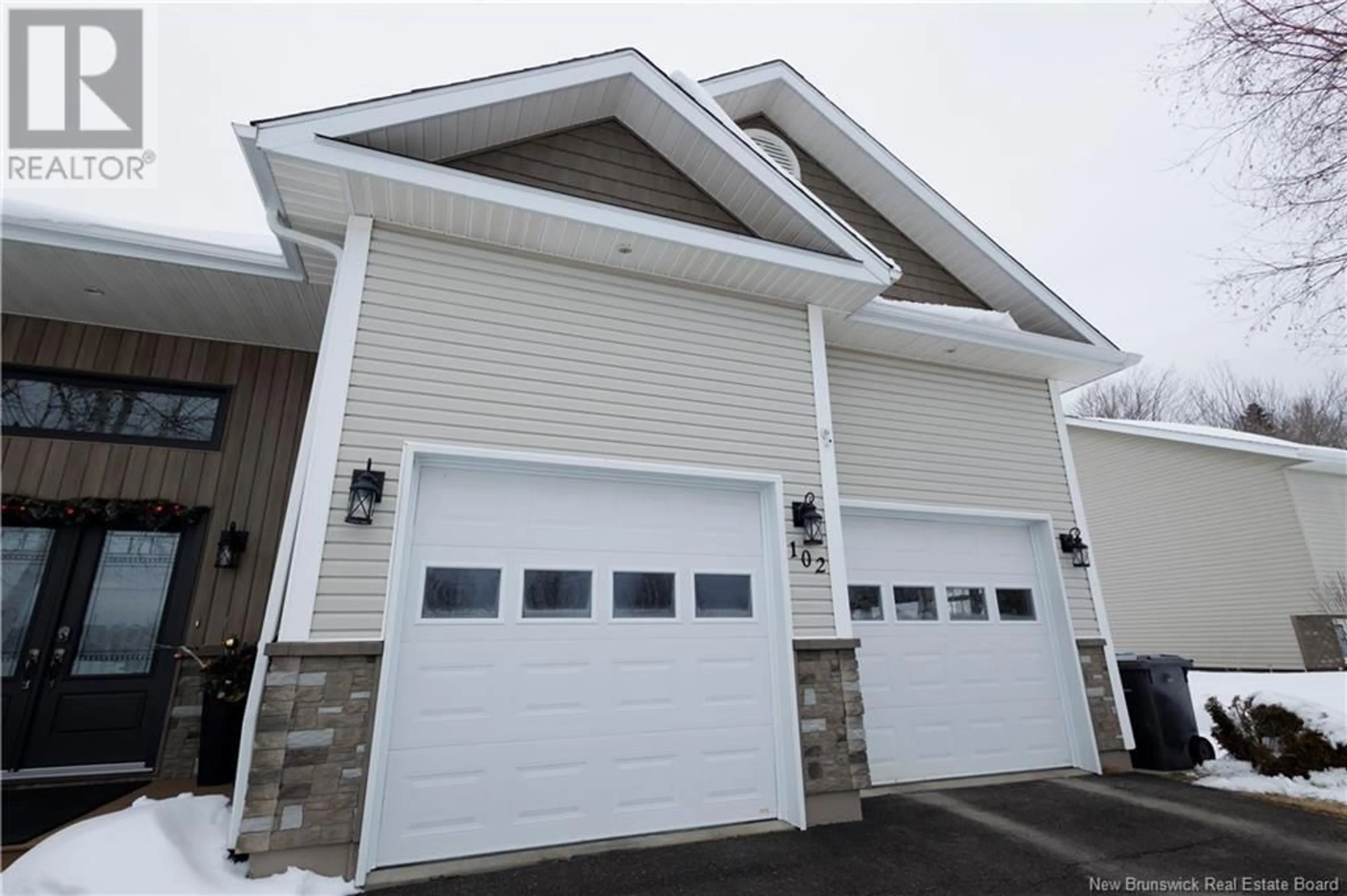 Indoor garage for 102 rue Belair, Grand-Sault/Grand Falls New Brunswick E3Y1A8