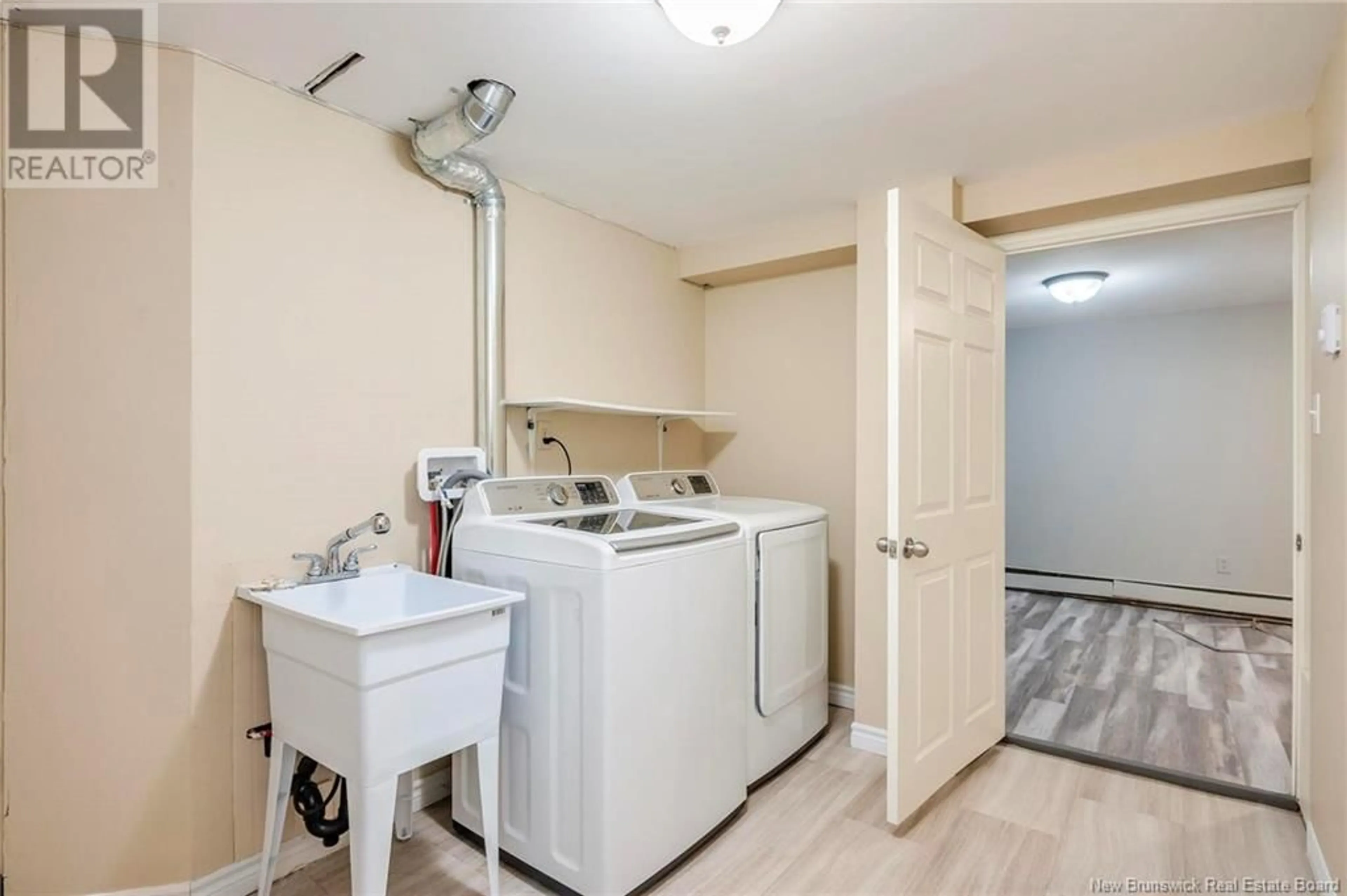 Laundry room for 46 Berkley Drive, Riverview New Brunswick E1B2L6