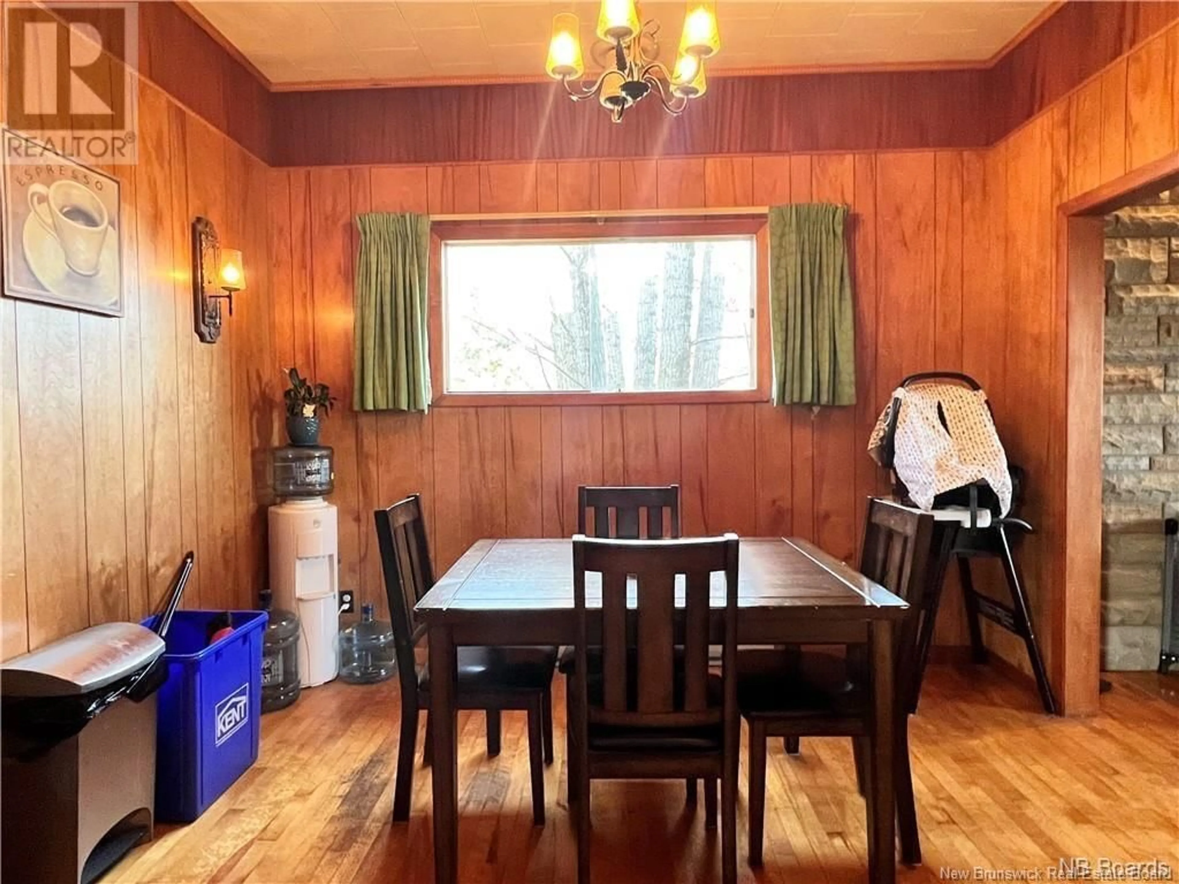 Dining room, wood/laminate floor for 5 Green Belt, Rough Waters New Brunswick E2A6E7