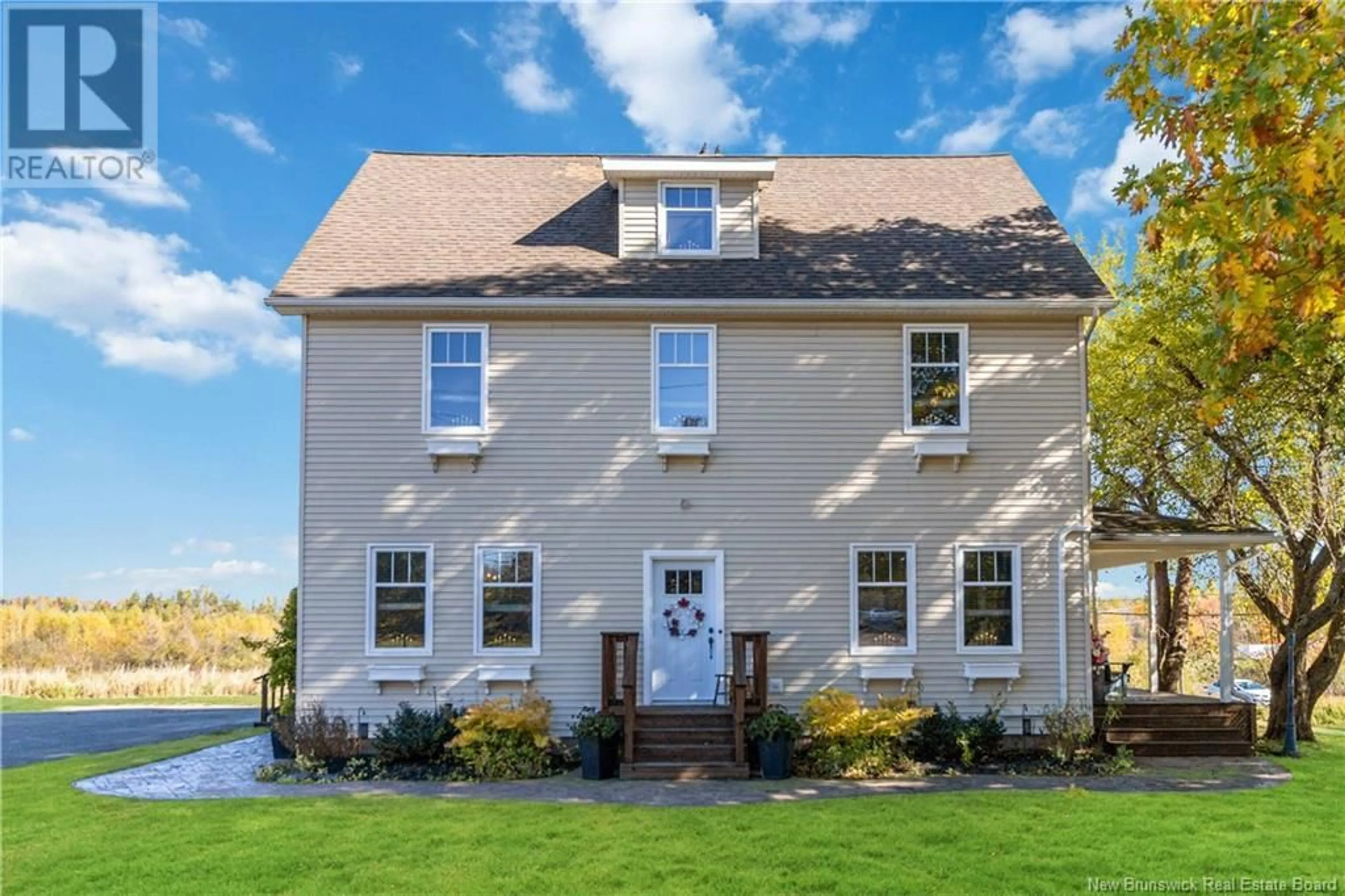 Home with vinyl exterior material, street for 2743 FREDERICTON ROAD, Salisbury New Brunswick E4J3C8