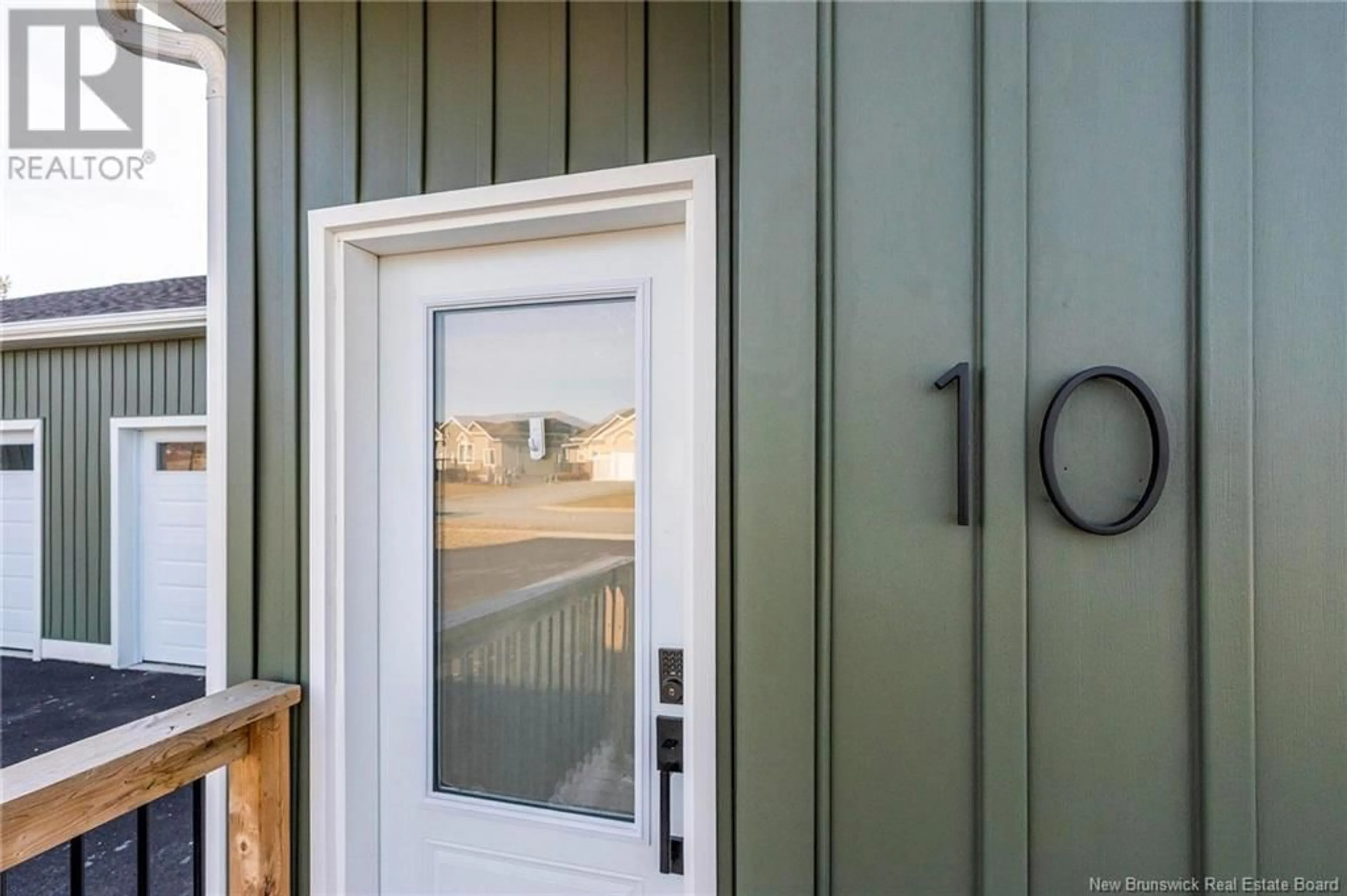 Indoor entryway for 10 Colter Street, Saint John New Brunswick E2J3B2