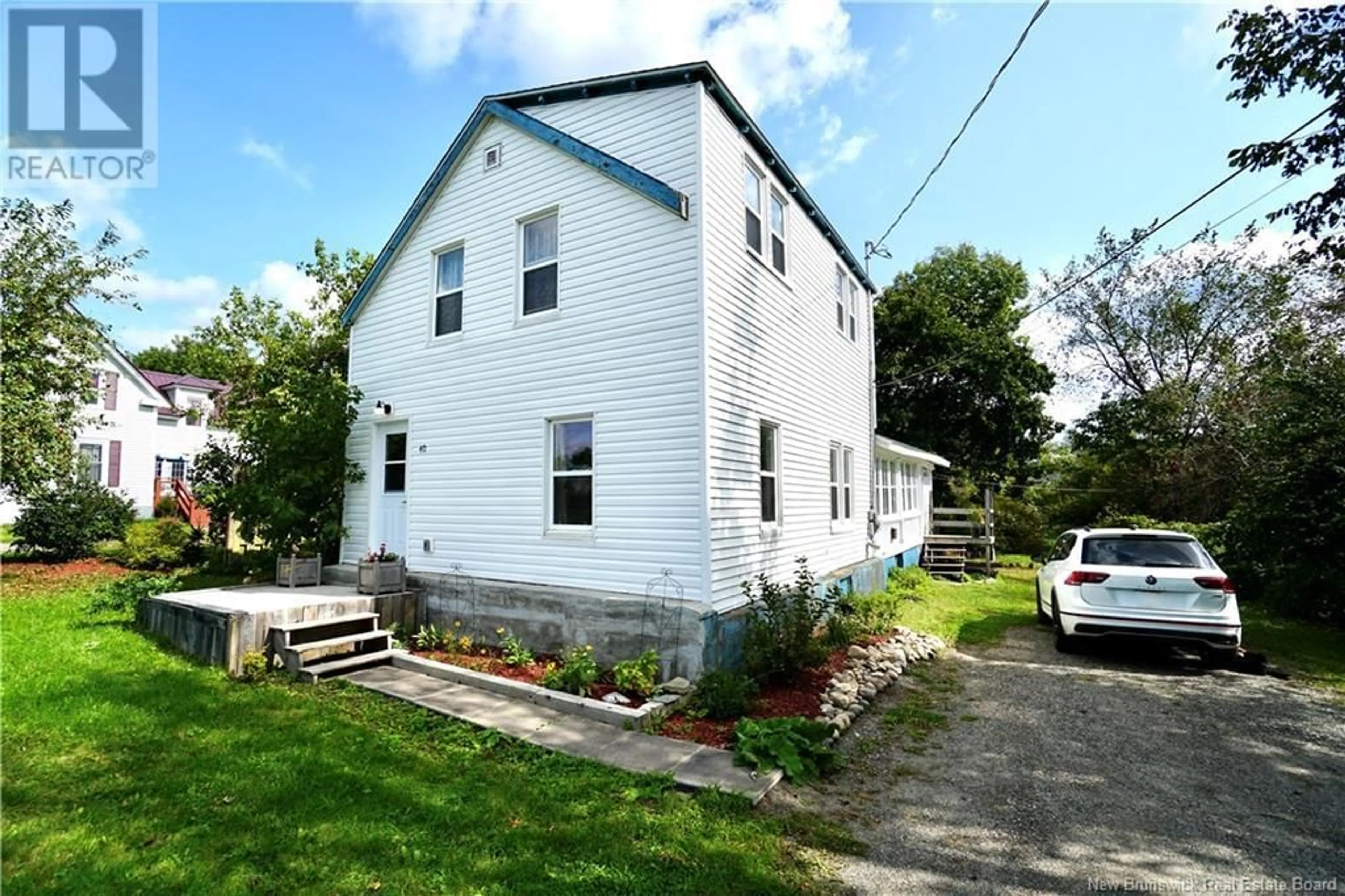 A pic from outside/outdoor area/front of a property/back of a property/a pic from drone, building for 40 SPRING STREET, St. Stephen New Brunswick E3L1K8