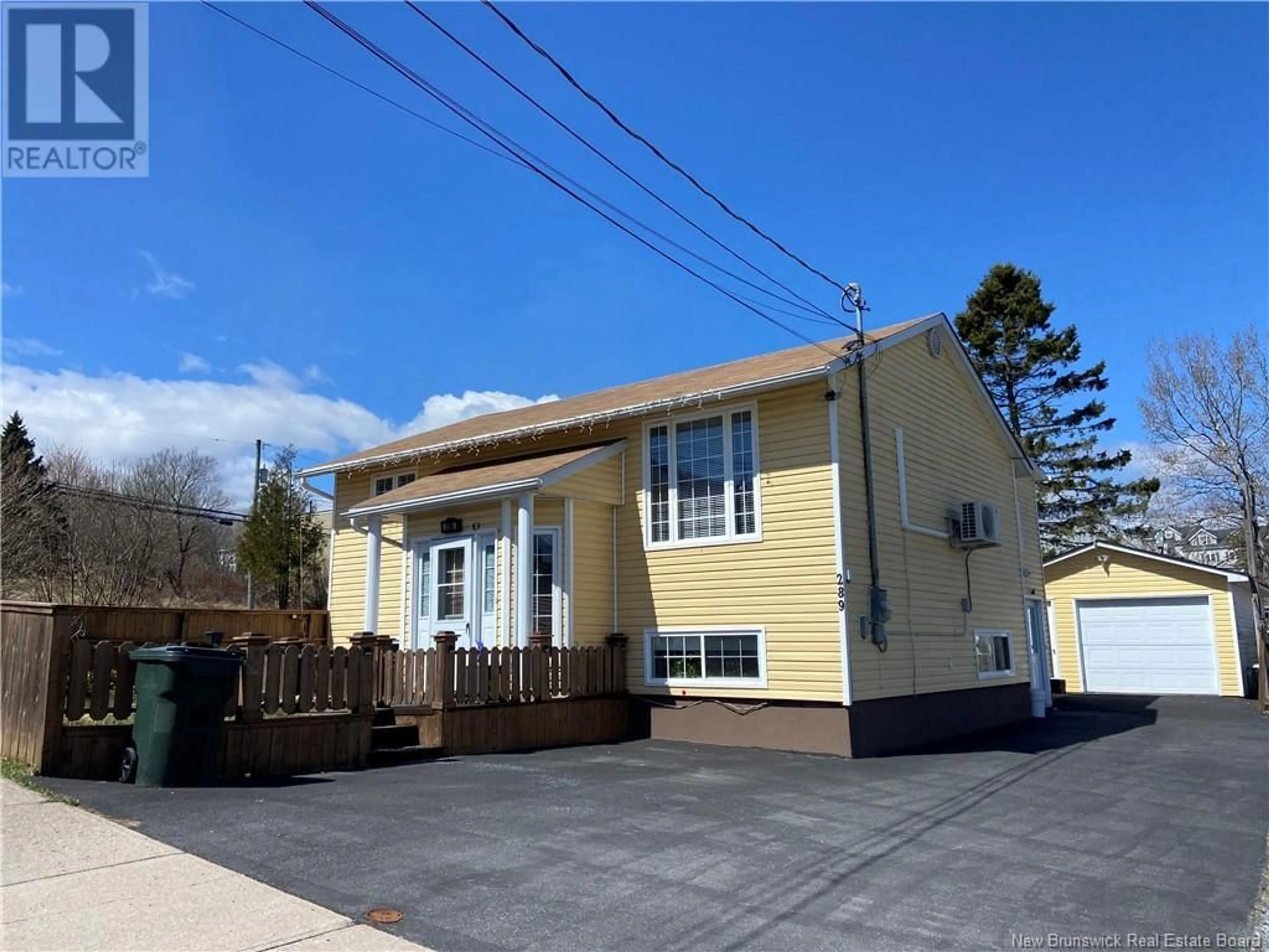 A pic from outside/outdoor area/front of a property/back of a property/a pic from drone, street for 289 TOWER STREET, Saint John New Brunswick E2M1Z7