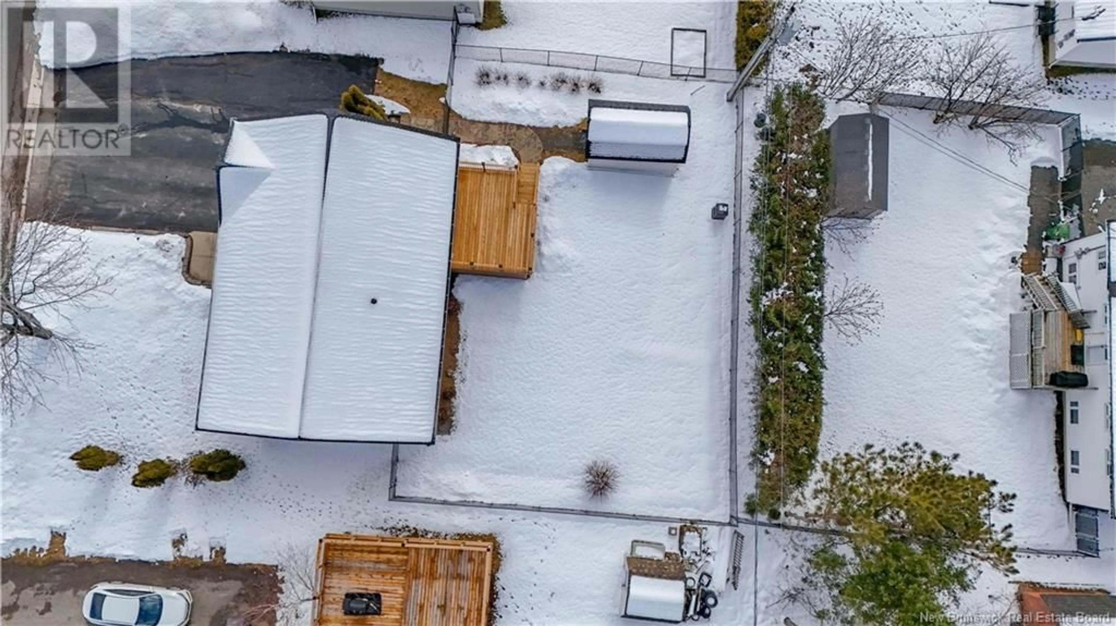 A pic from outside/outdoor area/front of a property/back of a property/a pic from drone, unknown for 19 GRANADA AVENUE, Fredericton New Brunswick E3A5T5
