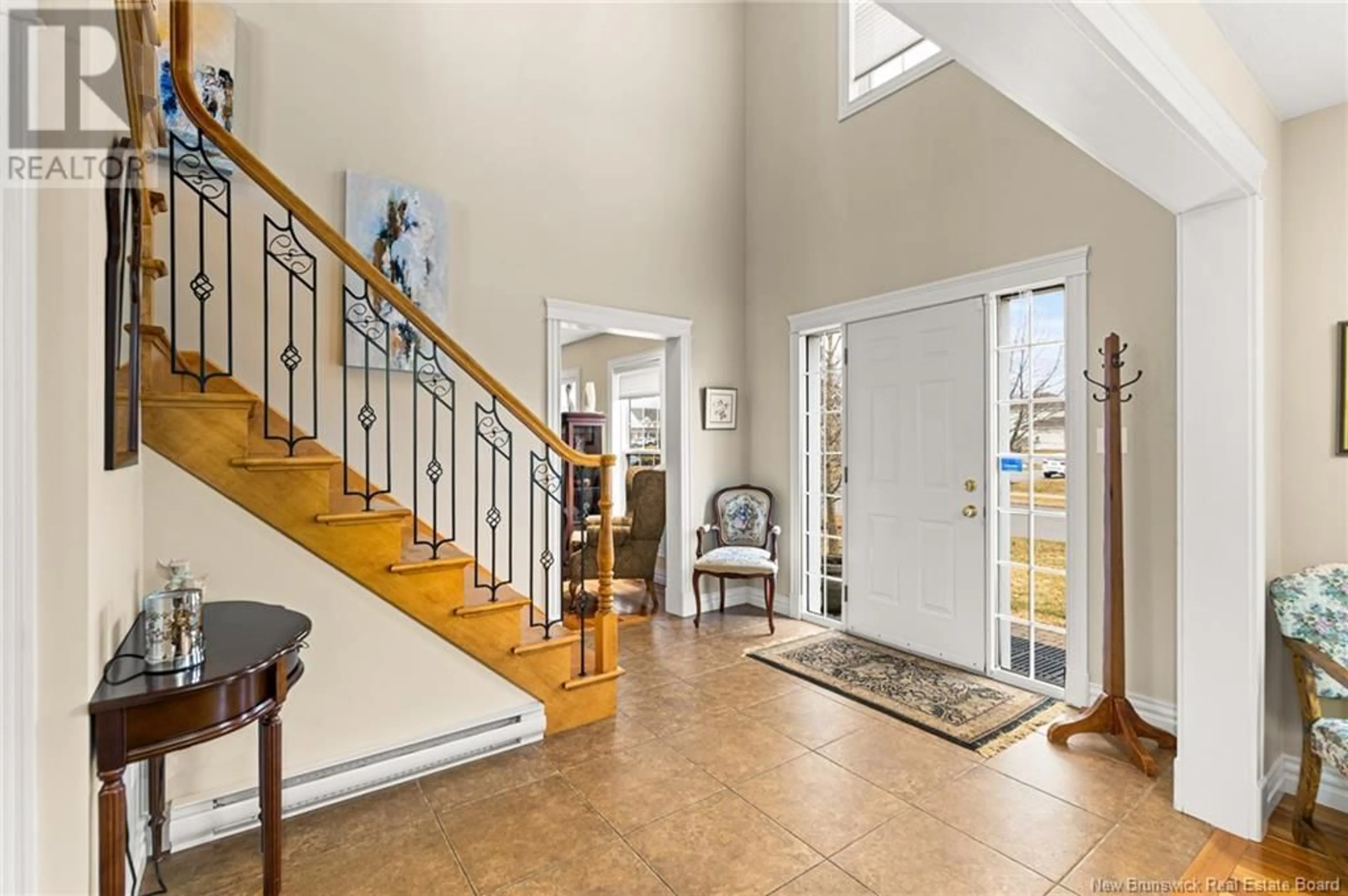 Indoor foyer for 117 WILLSHIRE WAY, Moncton New Brunswick E1G4Y1
