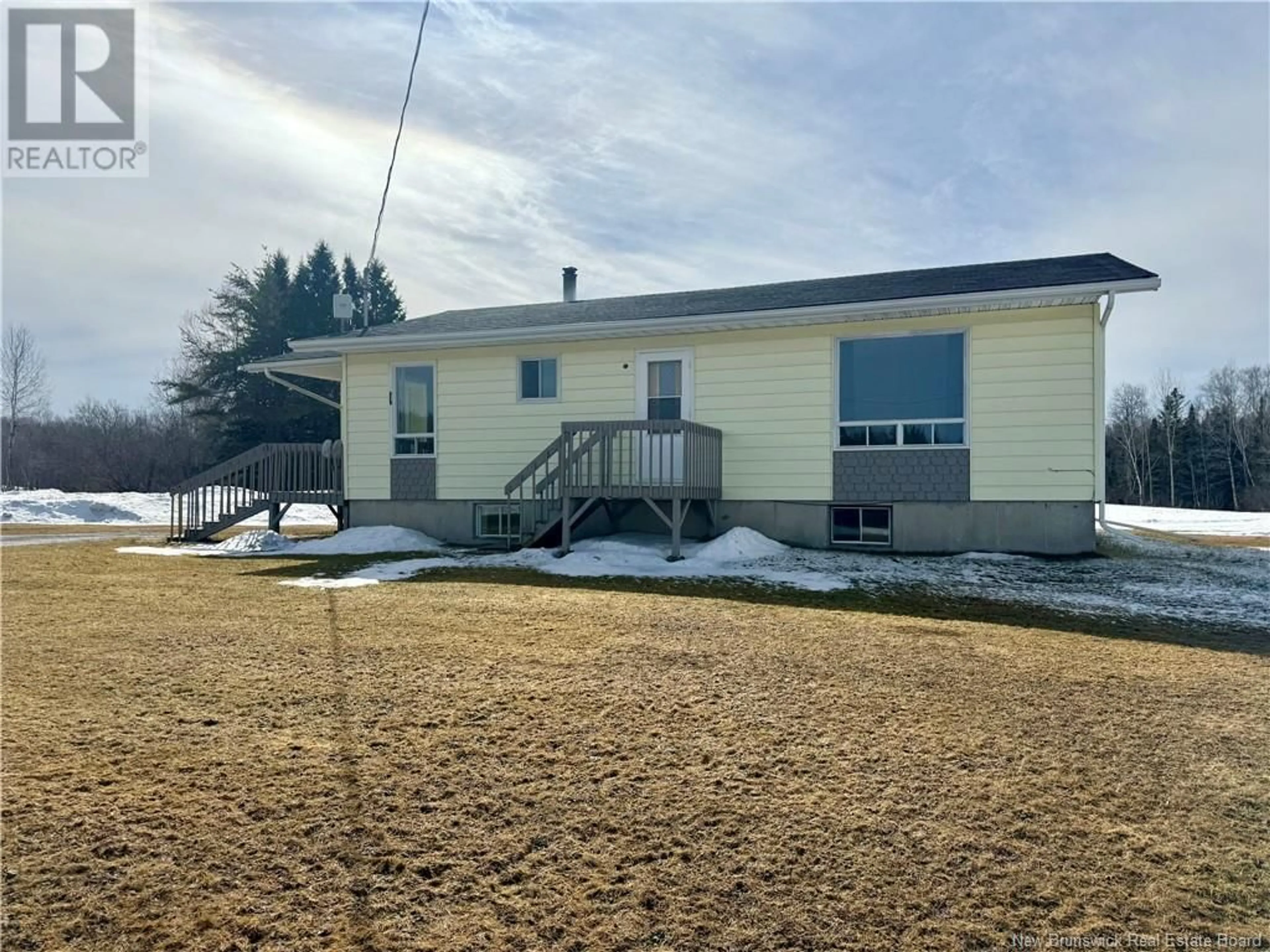 Home with vinyl exterior material, building for 4253 ROUTE 108, Crombie Settlement New Brunswick E7G2T7