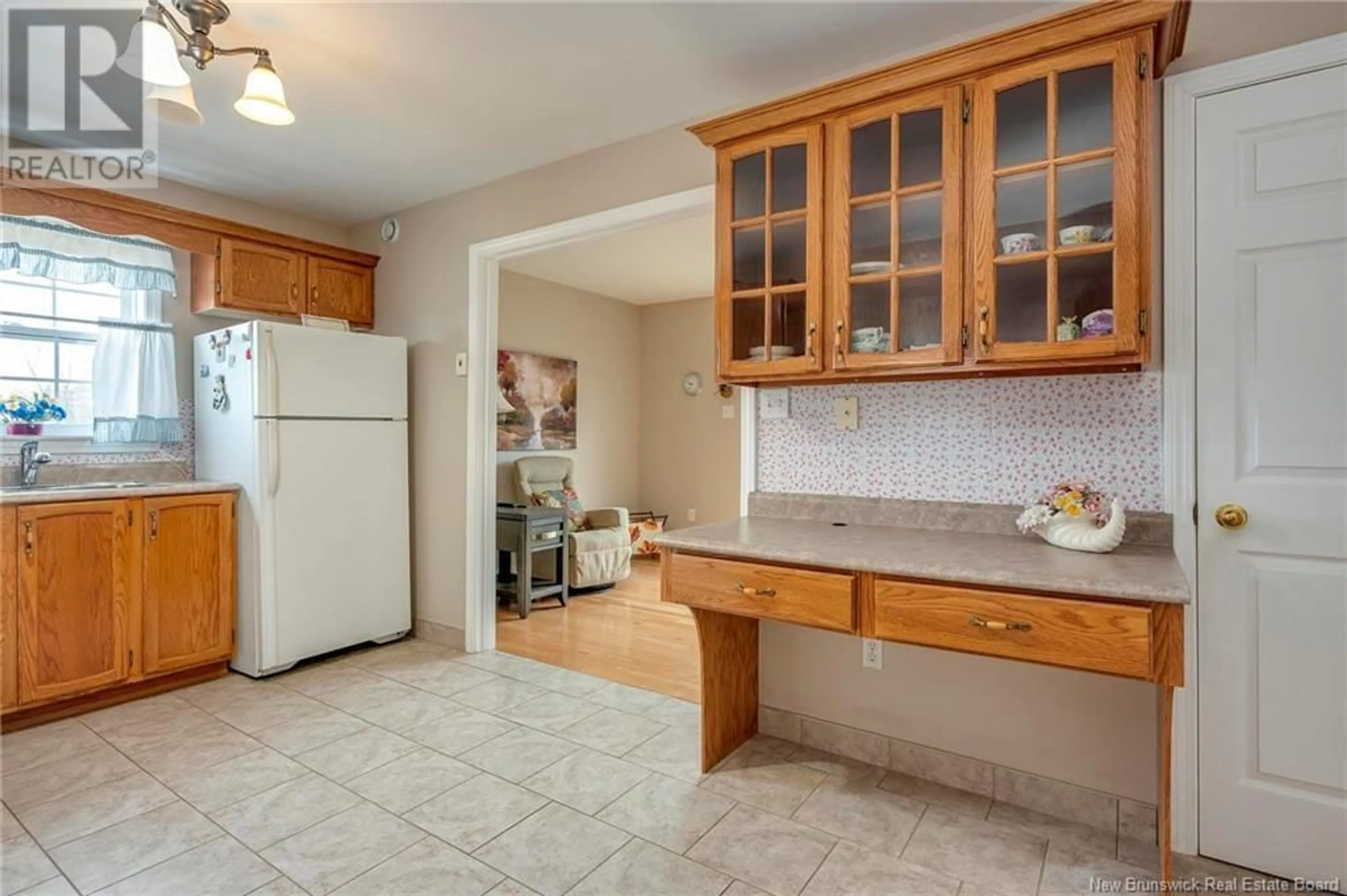 Standard kitchen, ceramic/tile floor for 5 MEADOW WOOD GARDENS, Saint John New Brunswick E2M5T1