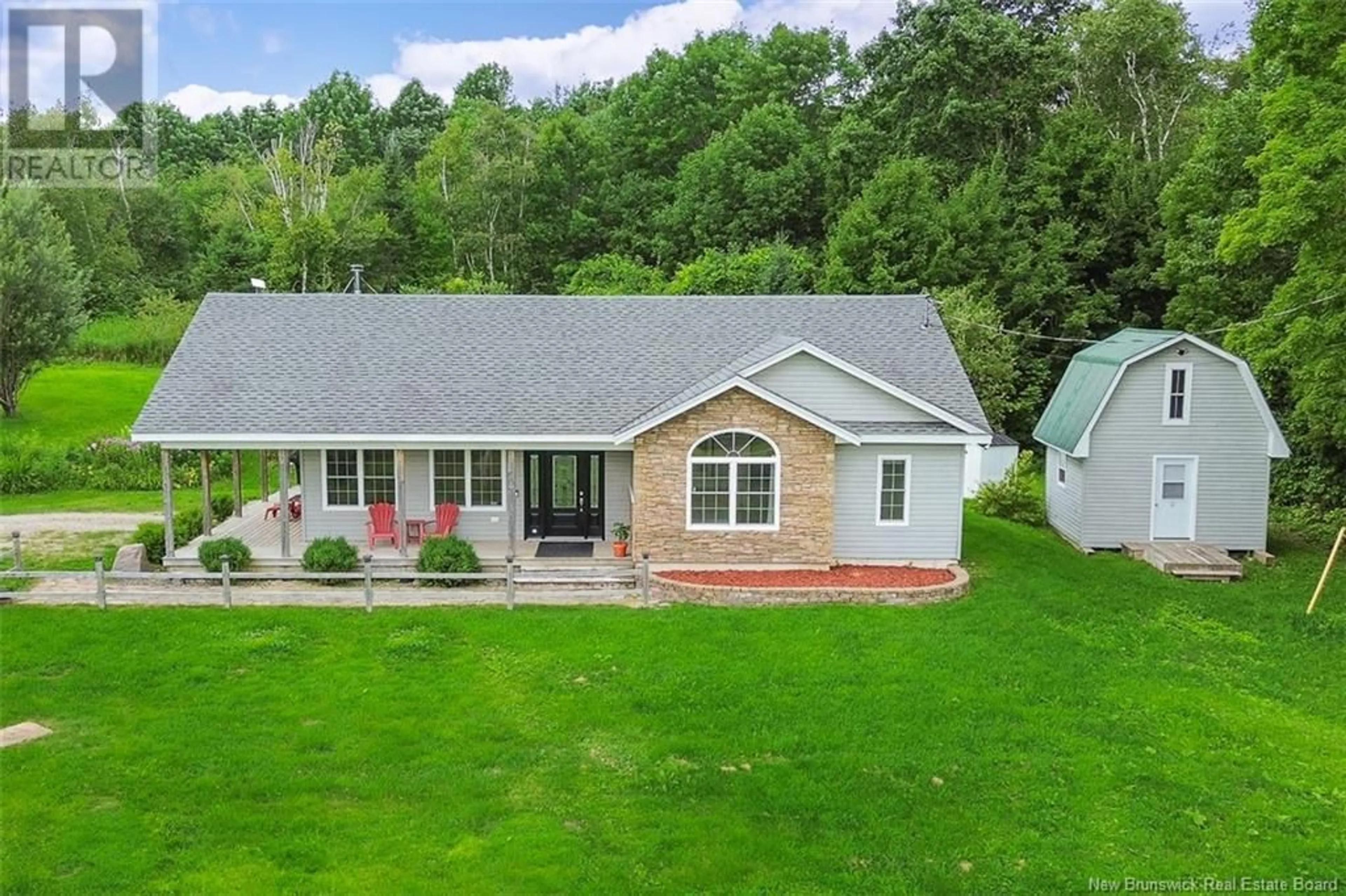 A pic from outside/outdoor area/front of a property/back of a property/a pic from drone, unknown for 6800 102 ROUTE, Dumfries New Brunswick E6G1N9