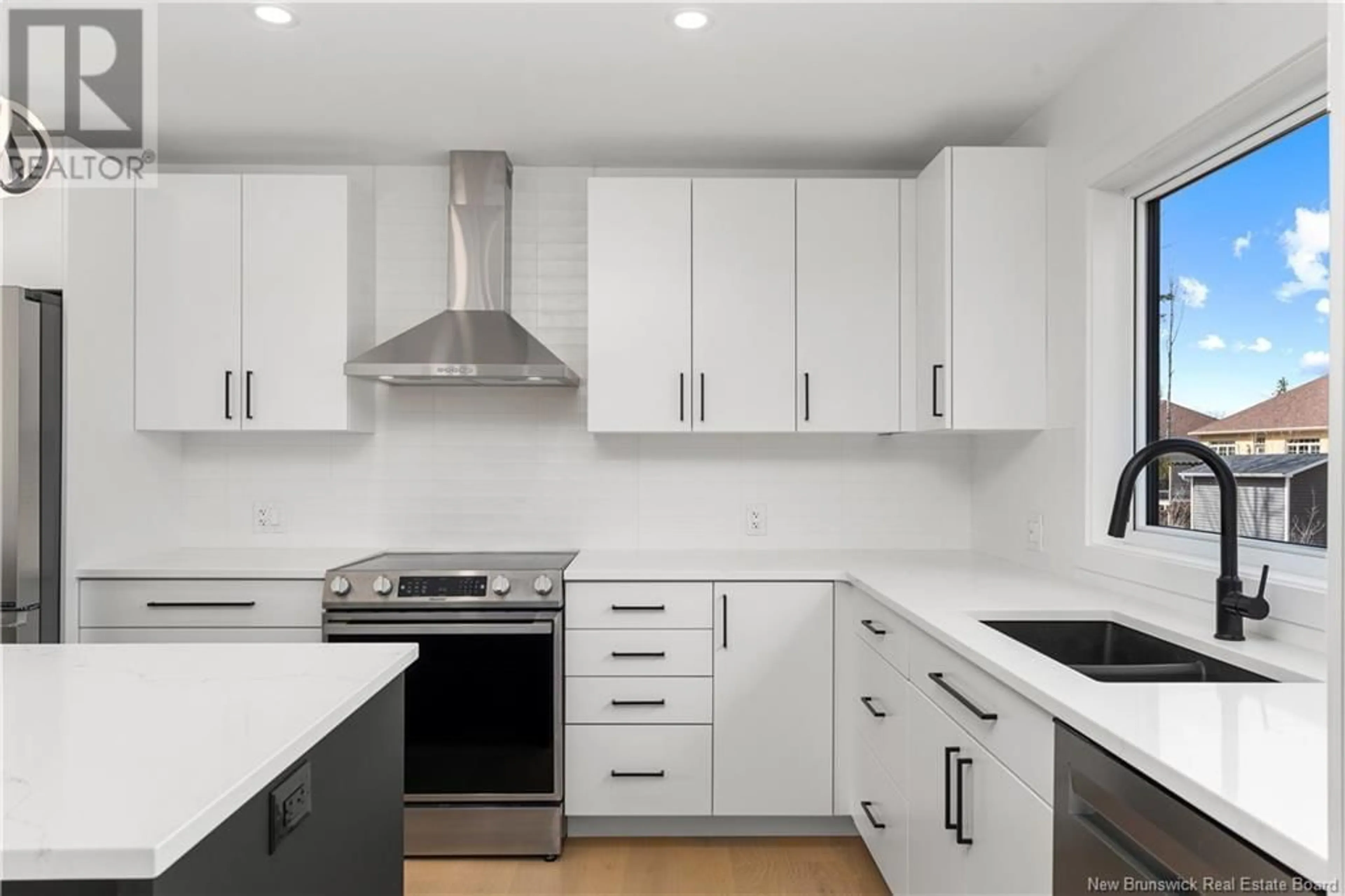Contemporary kitchen, unknown for 88 ADRIENNE STREET, Dieppe New Brunswick E1A9V2
